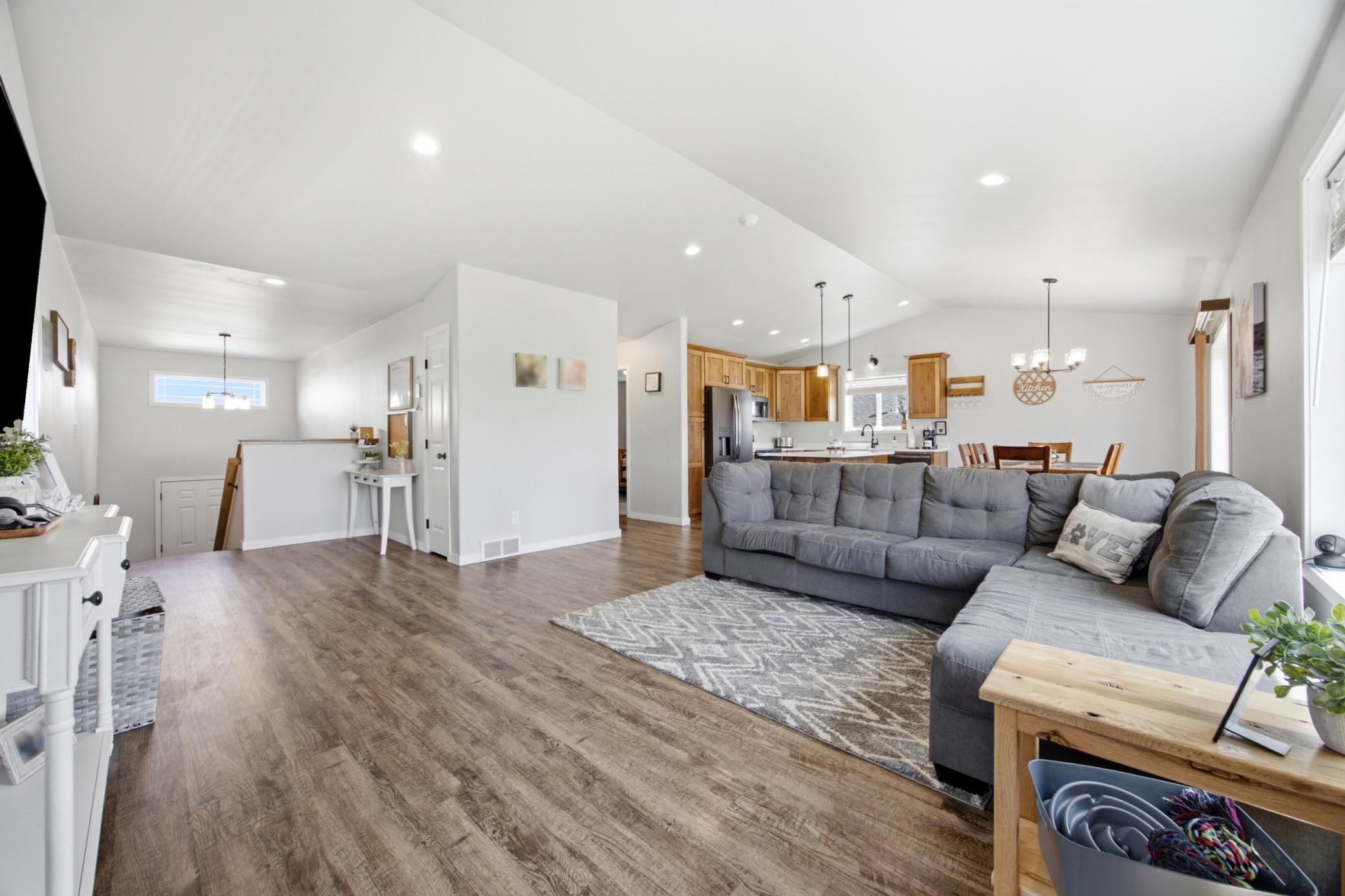 6706 72nd S Avenue, Horace ND 58047 - Photo 8 of 51