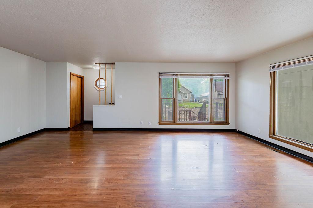 415 10th Street S, Moorhead MN 56560 - Photo 13 of 35