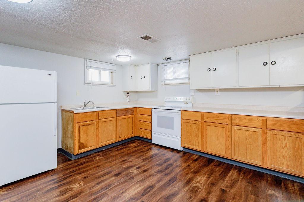 415 10th Street S, Moorhead MN 56560 - Photo 23 of 35