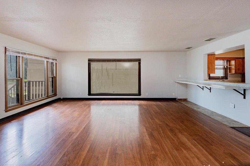 415 10th Street S, Moorhead MN 56560 - Photo 8 of 35