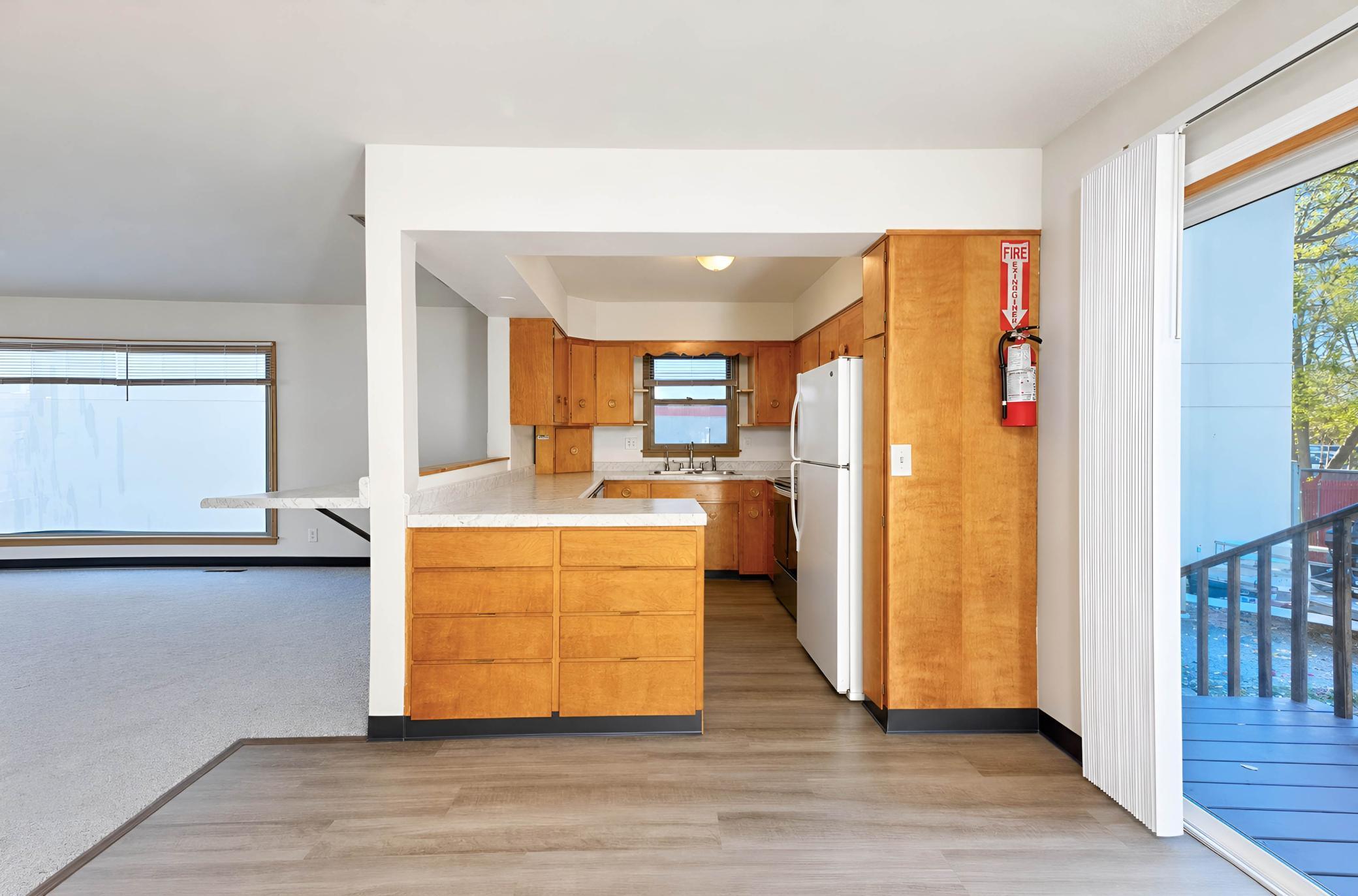 1954 single family home for sale at 415 10th Street S in Moorhead, MN — 4 bed, 2 bath (photo 12 of 38)