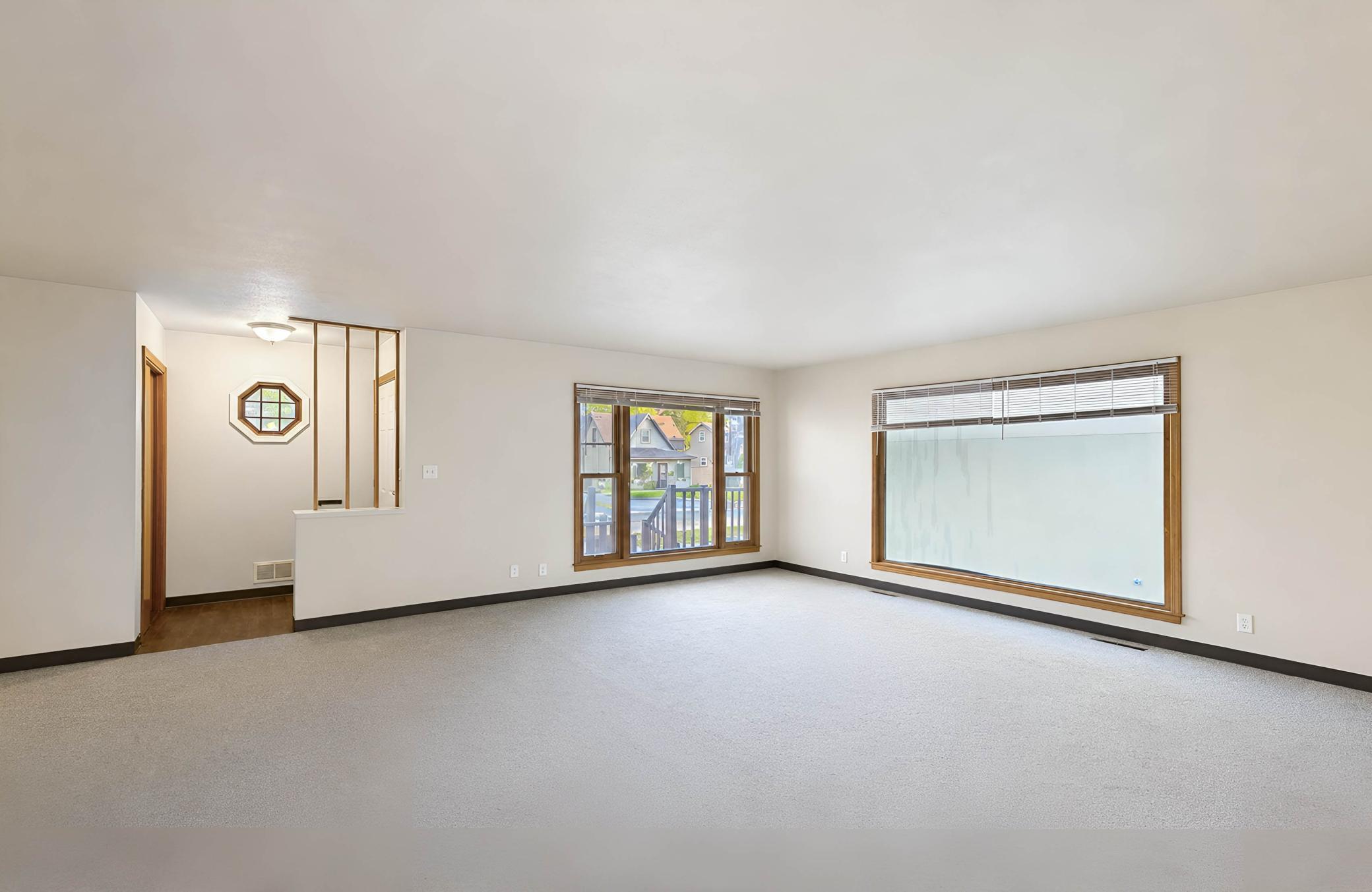 1954 single family home for sale at 415 10th Street S in Moorhead, MN — 4 bed, 2 bath (photo 8 of 38)