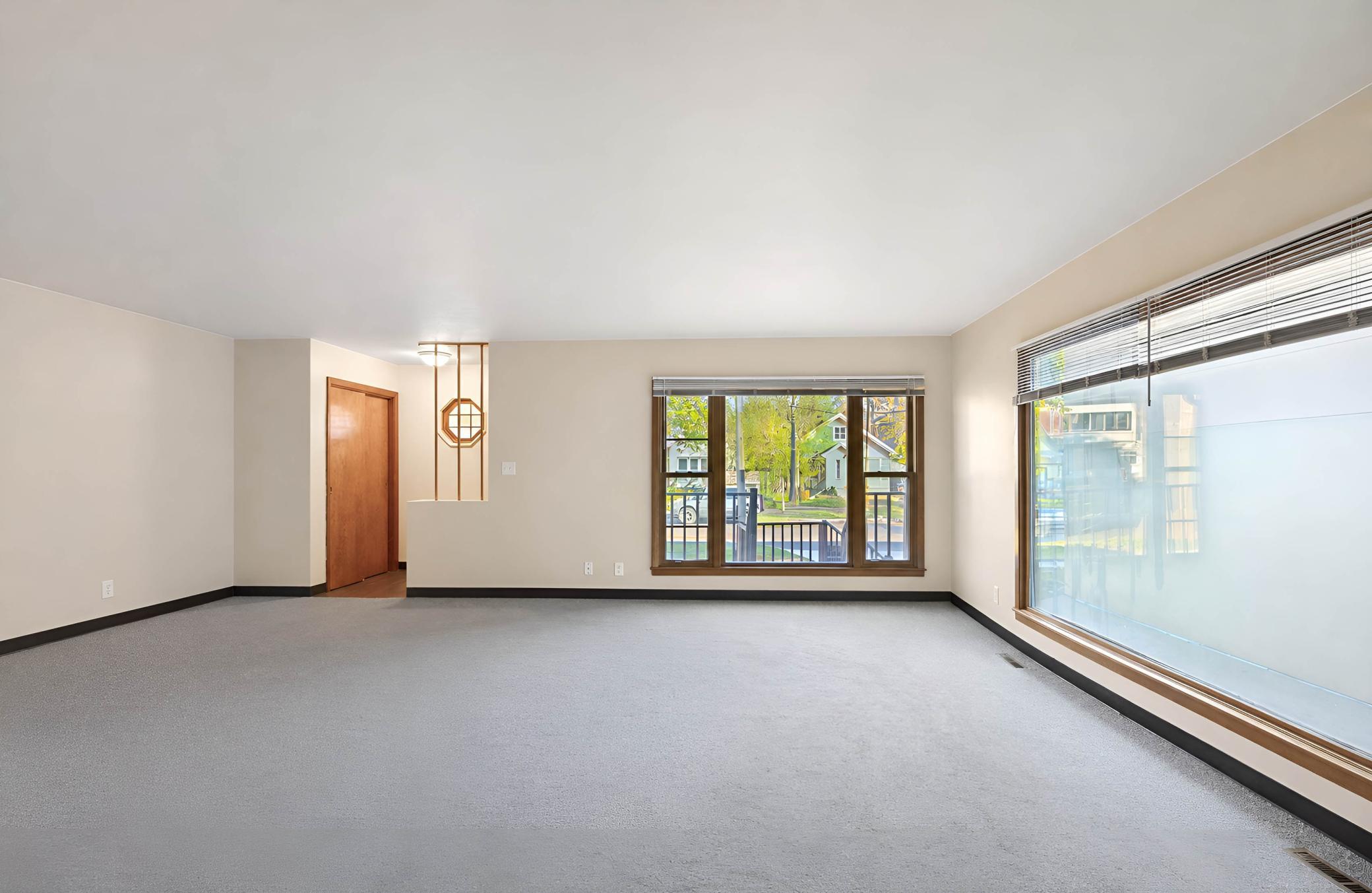 1954 single family home for sale at 415 10th Street S in Moorhead, MN — 4 bed, 2 bath (photo 9 of 38)