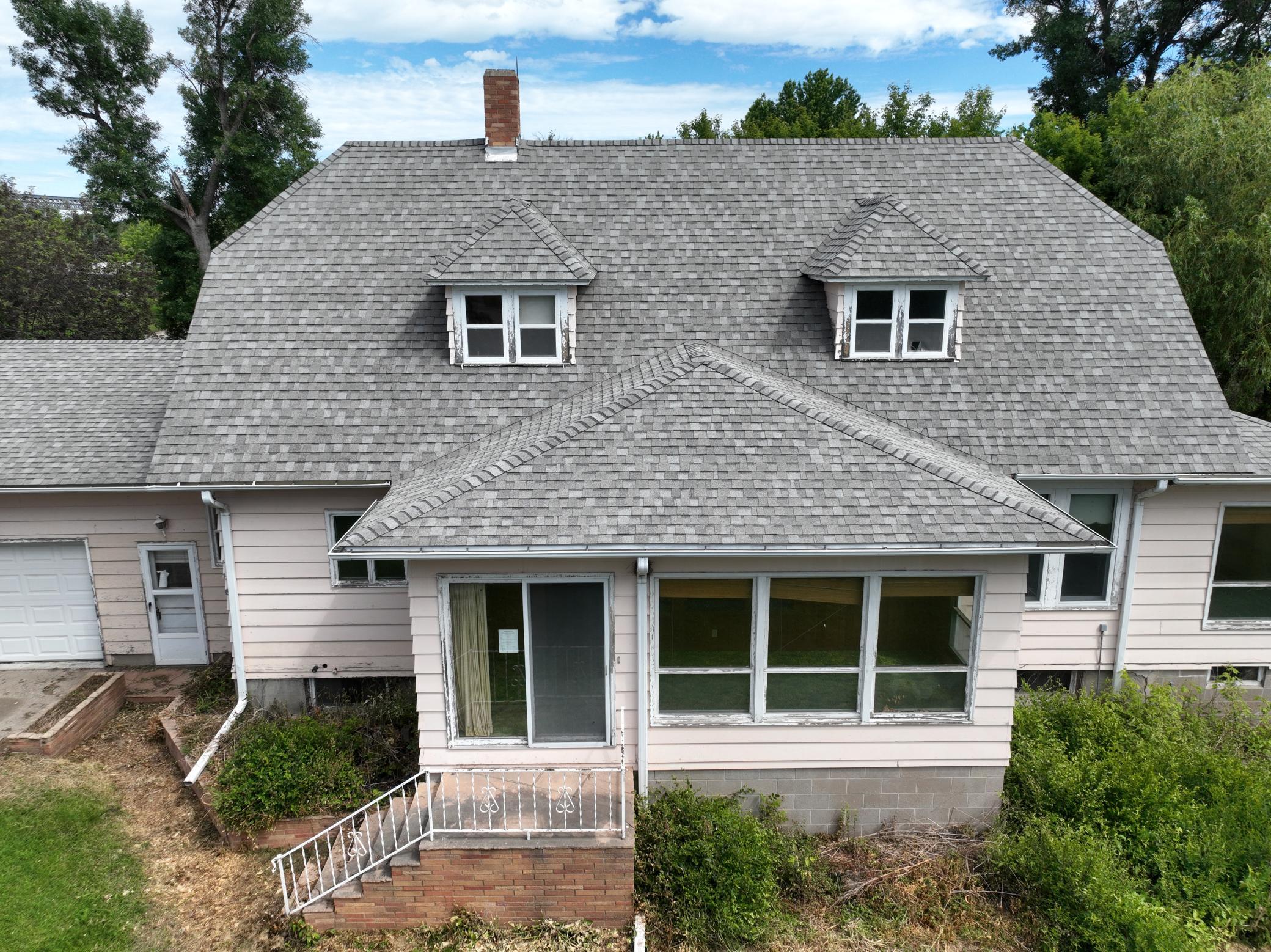 1915 single family home for sale at 10 3rd Avenue in Arthur, ND — 4 bed, 2 bath (photo 3 of 32)