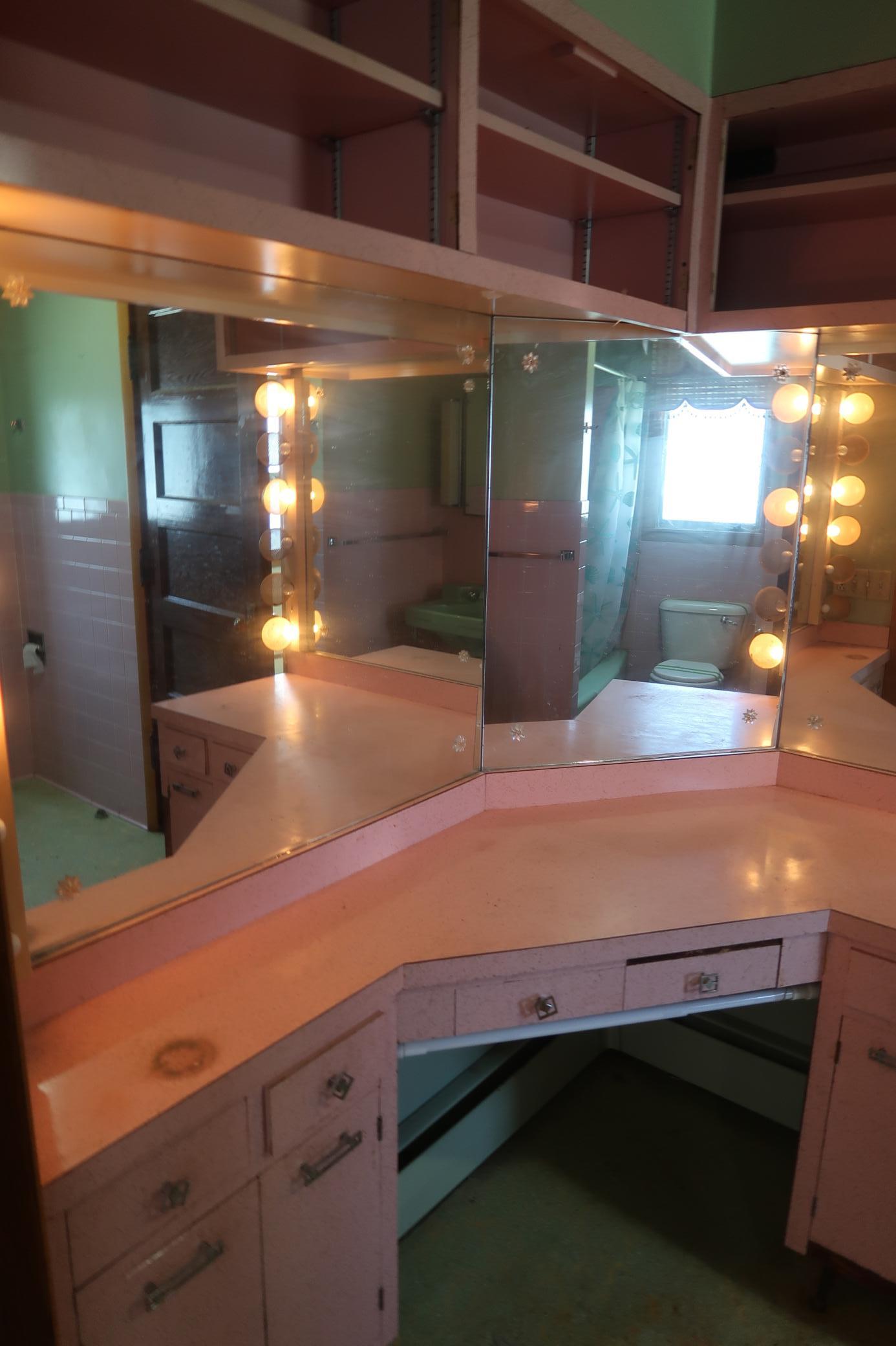 1915 single family home for sale at 10 3rd Avenue in Arthur, ND — 4 bed, 2 bath (photo 22 of 32)
