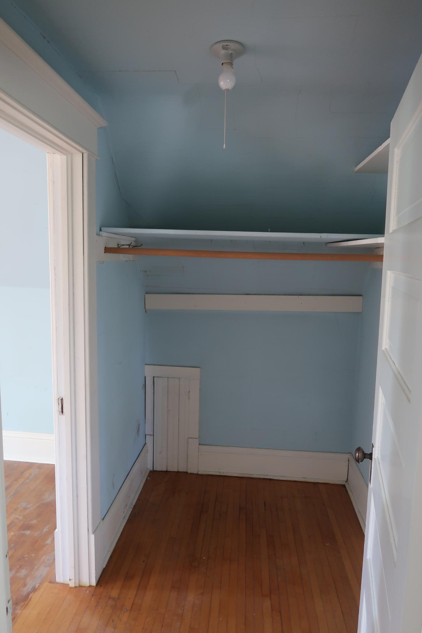 1915 single family home for sale at 10 3rd Avenue in Arthur, ND — 4 bed, 2 bath (photo 26 of 32)