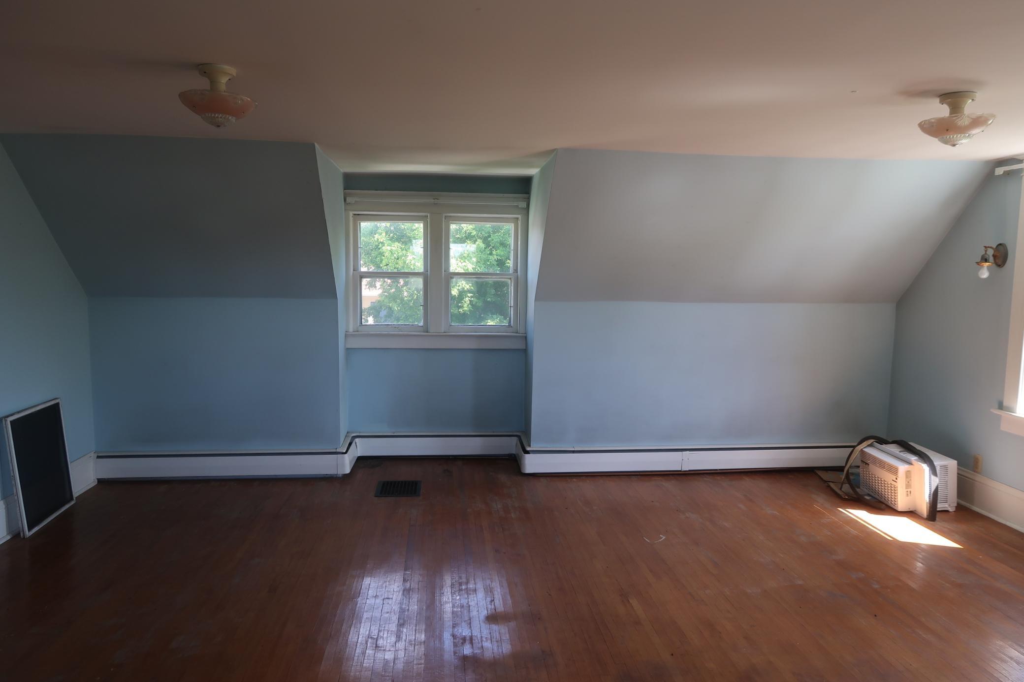 1915 single family home for sale at 10 3rd Avenue in Arthur, ND — 4 bed, 2 bath (photo 28 of 32)
