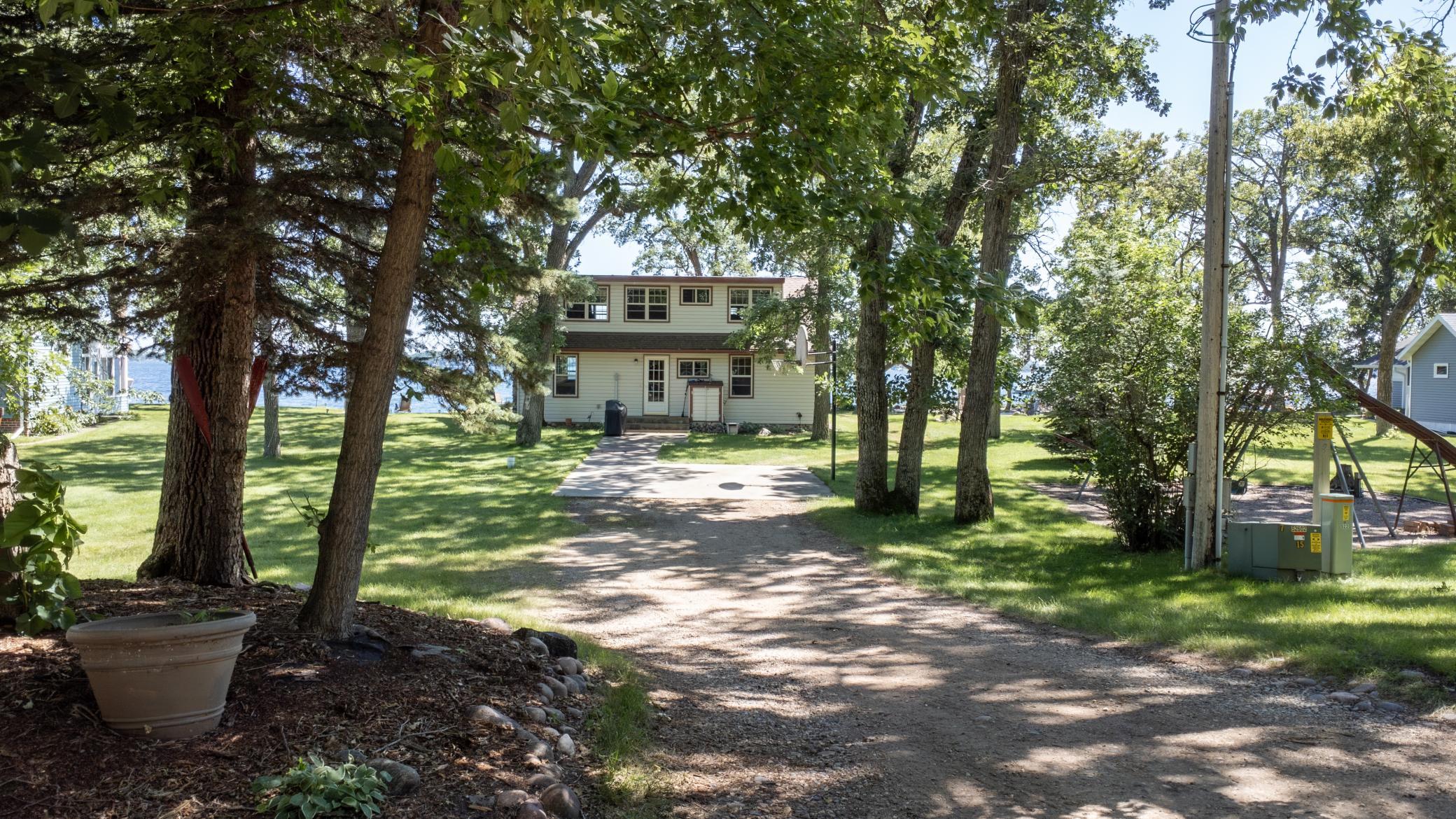1928 single family home for sale at 22548 Senns Beach Drive in Detroit Lakes, MN — 3 bed, 2 bath (photo 12 of 107)