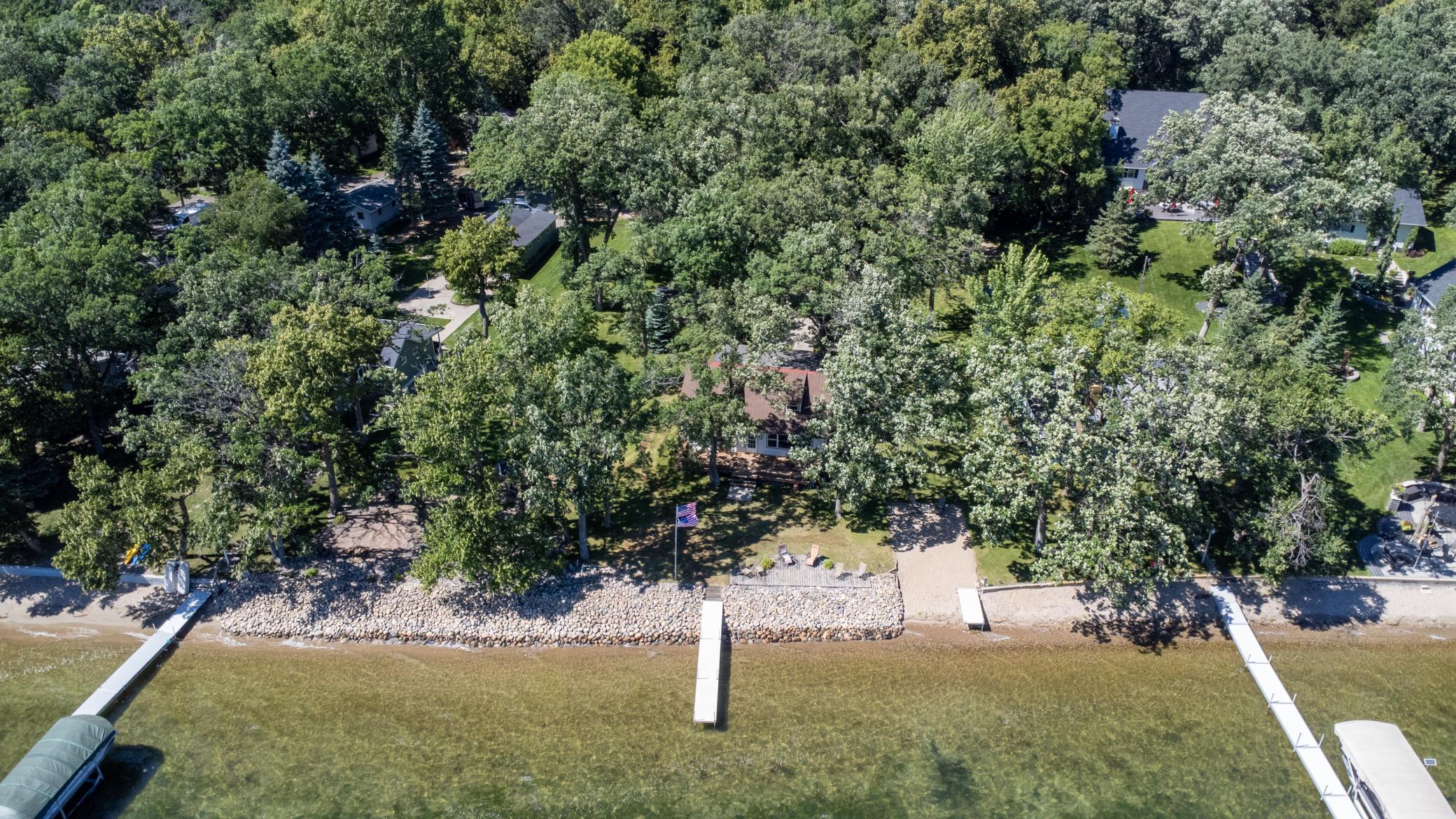 1928 single family home for sale at 22548 Senns Beach Drive in Detroit Lakes, MN — 3 bed, 2 bath (photo 4 of 107)