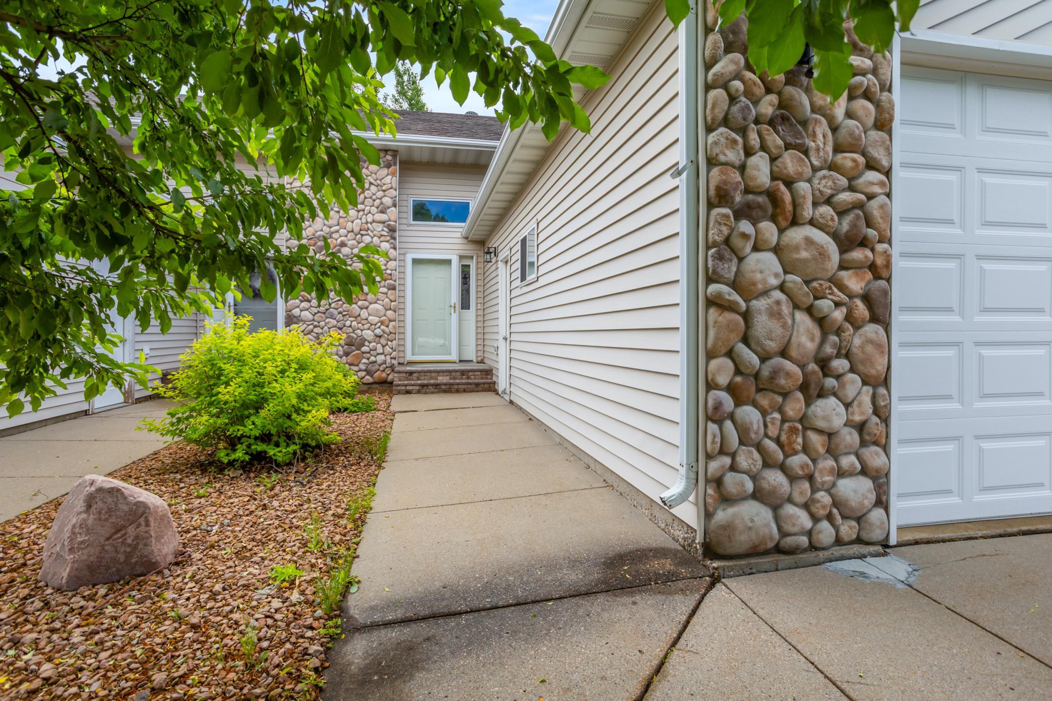 3308 23rd S Avenue, Fargo ND 58103 - Photo 2 of 29
