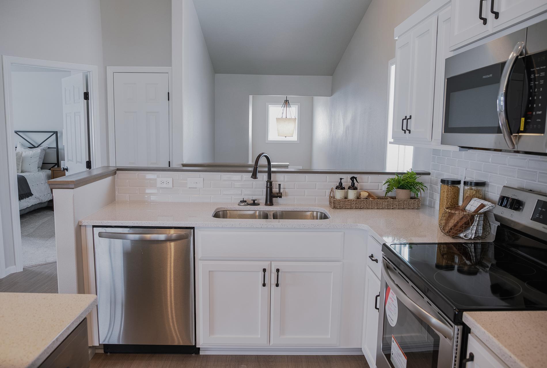 2507 37th S Avenue, Moorhead MN 56560 - Photo 6 of 20