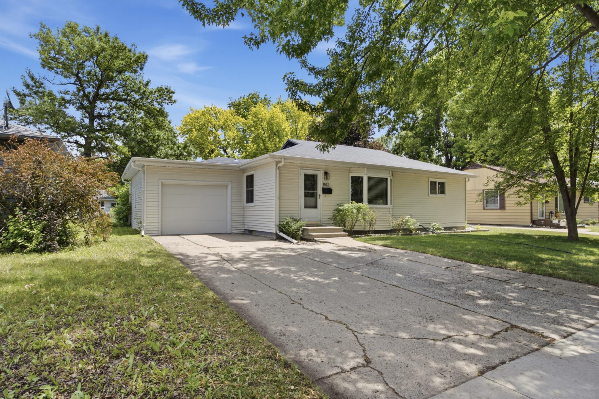 1512 17th S Street, Moorhead MN 56560 - Photo 2 of 32