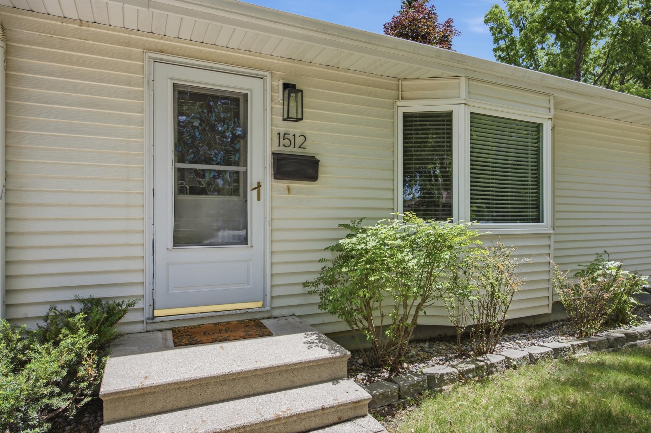 1512 17th S Street, Moorhead MN 56560 - Photo 3 of 32