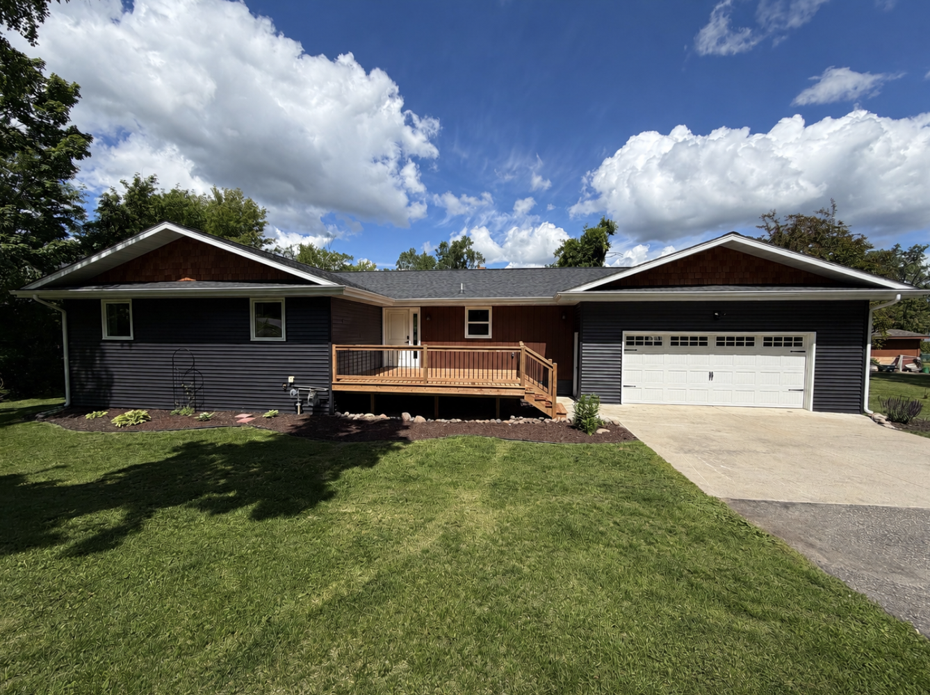 1974 single family home for sale at 6020 Shady Lane NE in Bemidji, MN — 4 bed, 3 bath (photo 3 of 40)