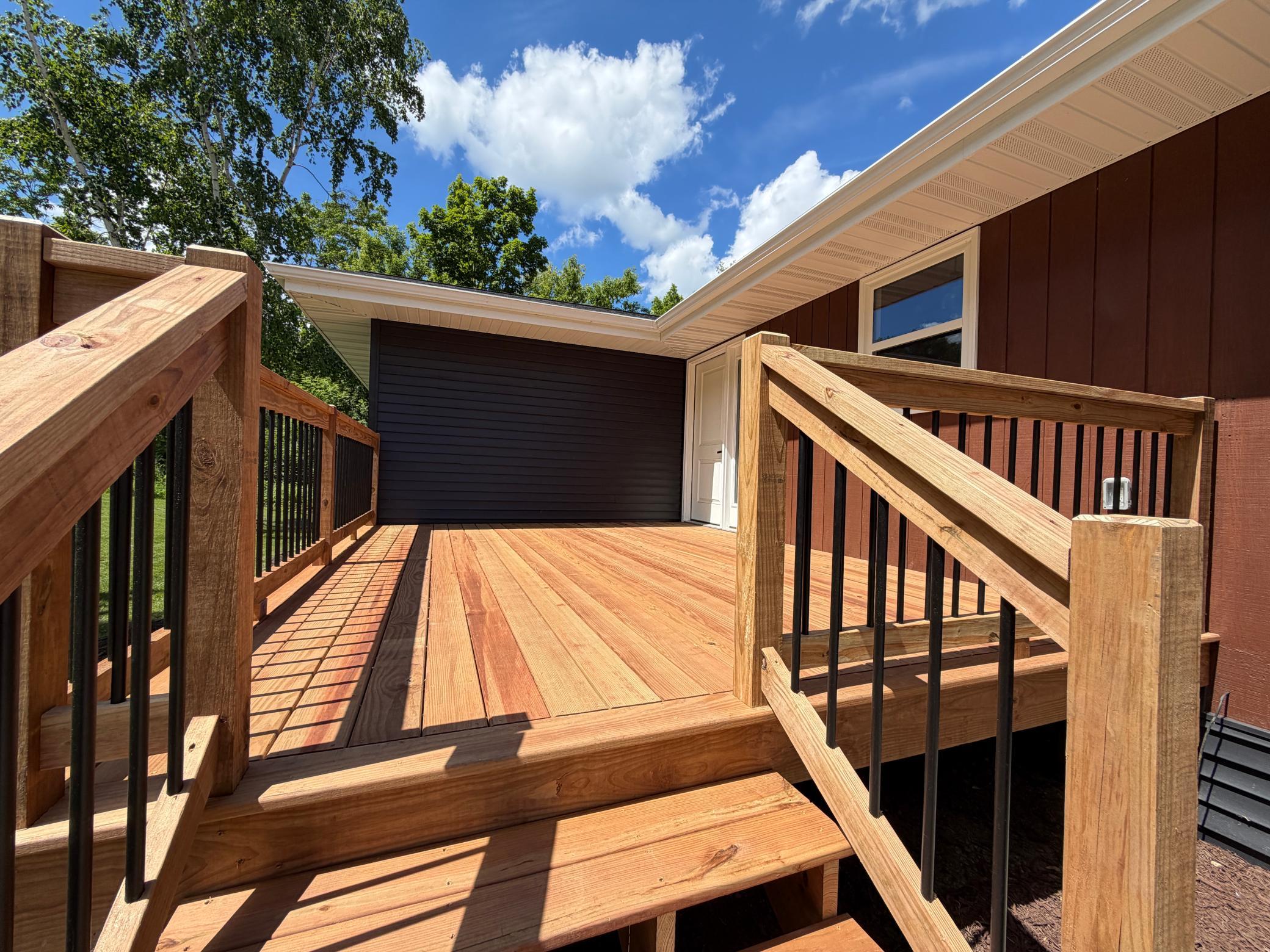 1974 single family home for sale at 6020 Shady Lane NE in Bemidji, MN — 4 bed, 3 bath (photo 5 of 40)