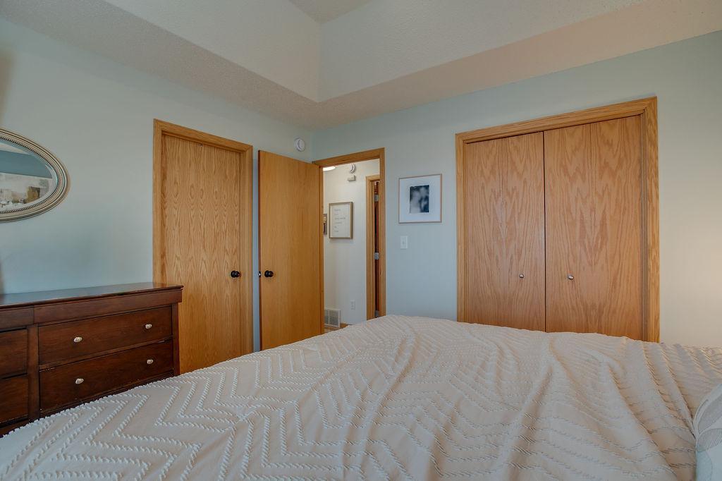 1087 Parkway Lane, West Fargo ND 58078 - Photo 22 of 49