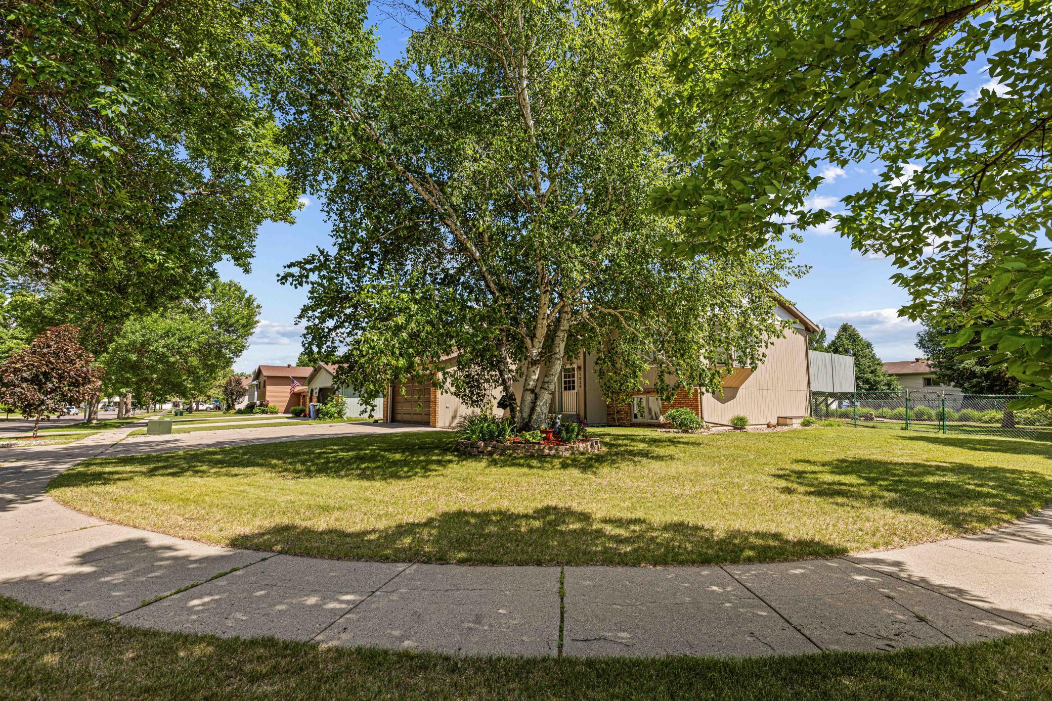 1626 36 1/2 S Avenue, Fargo ND 58104 - Photo 5 of 45