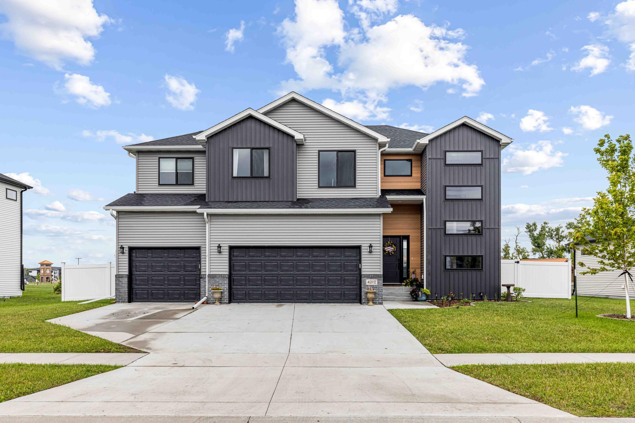 2022 single family home for sale at 4212 Pine Parkway S in Fargo, ND — 5 bed, 4 bath