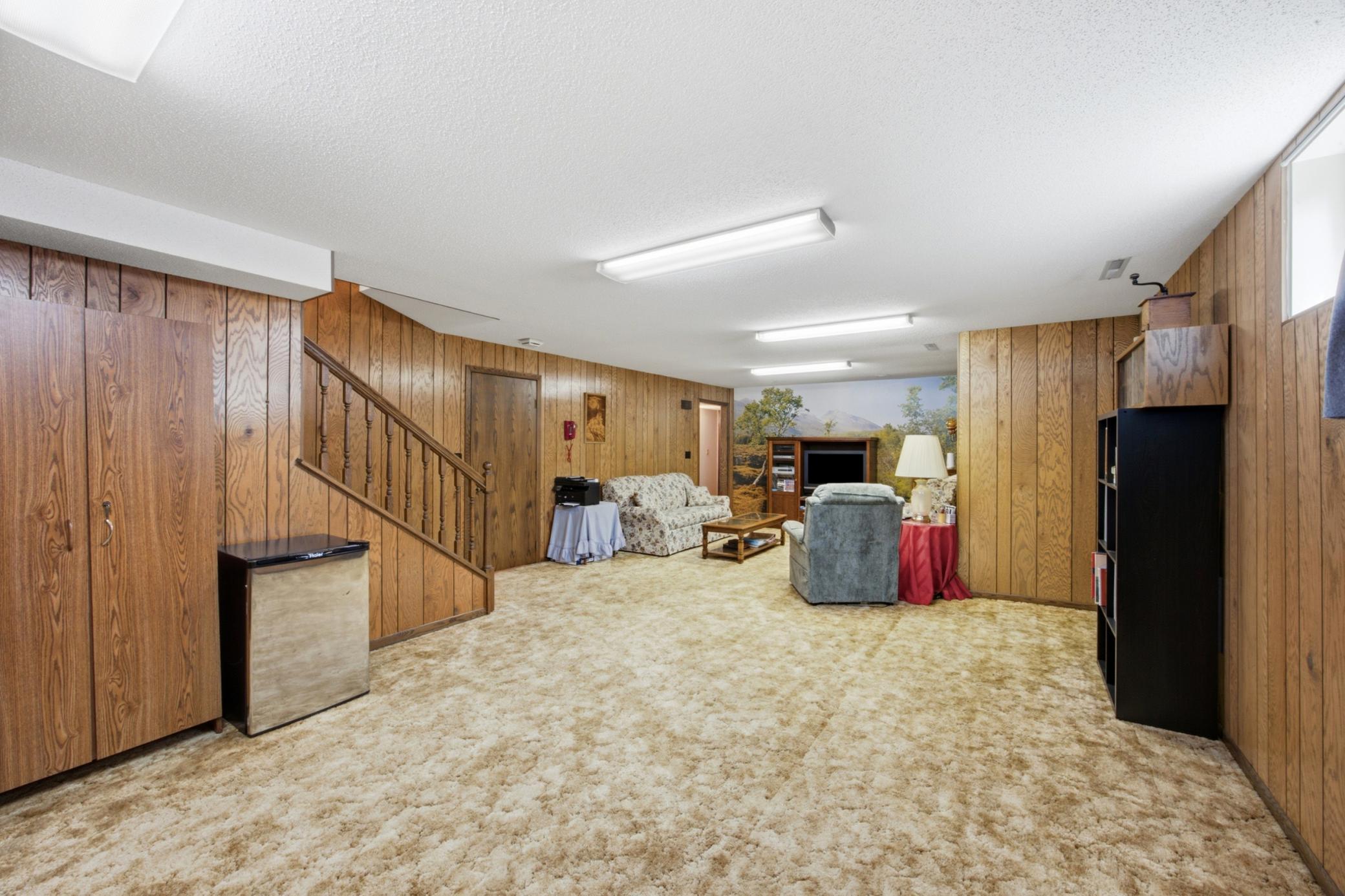 1984 single family home for sale at 301 Mckinley Avenue W in Ulen, MN — 4 bed, 3 bath (photo 19 of 33)