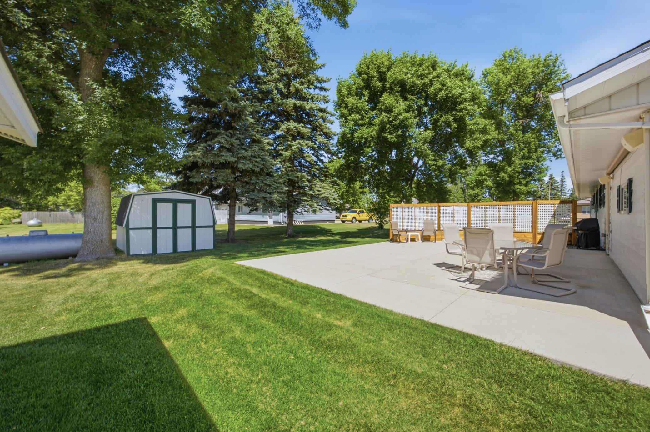 1984 single family home for sale at 301 Mckinley Avenue W in Ulen, MN — 4 bed, 3 bath (photo 25 of 33)