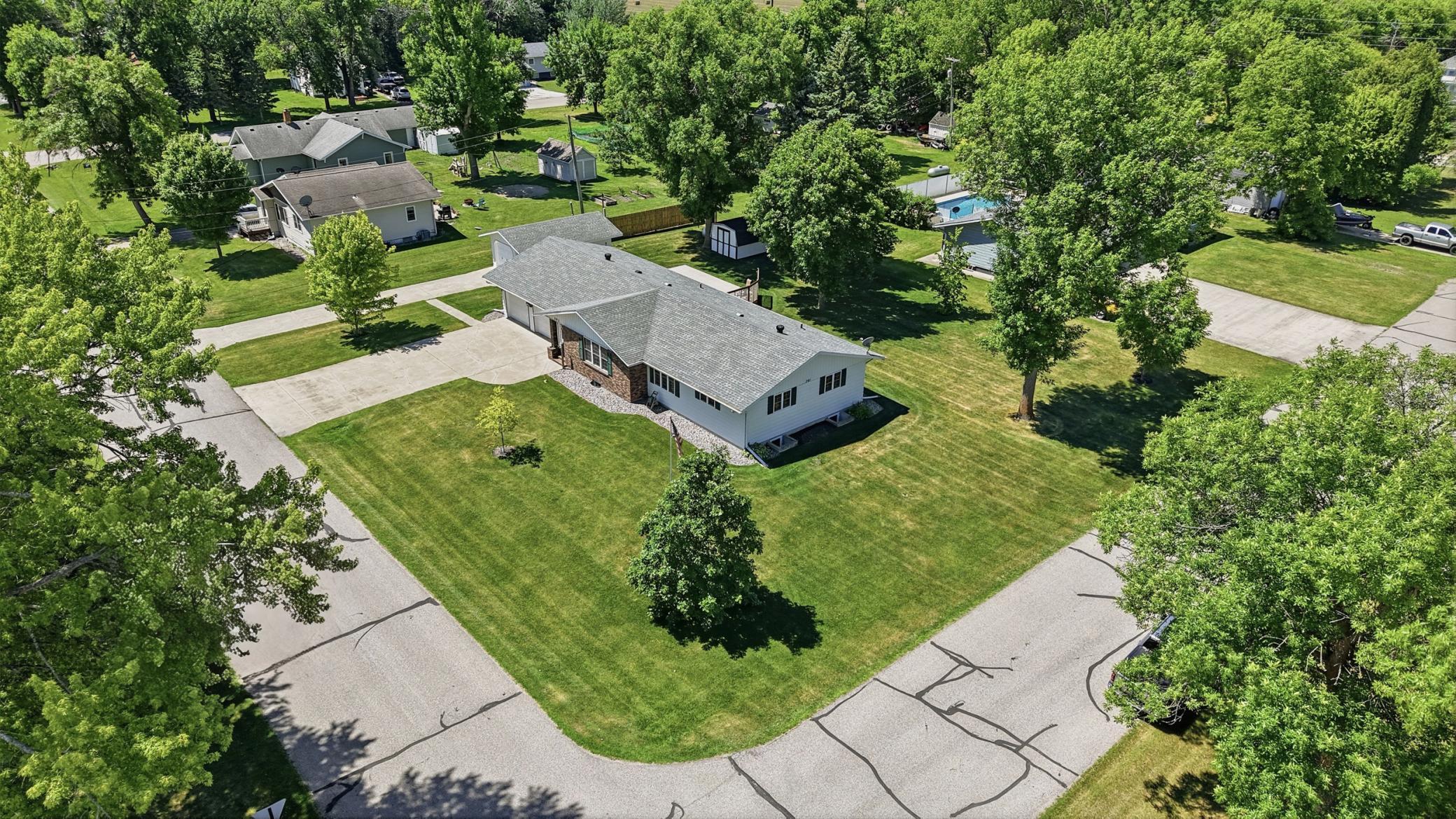 1984 single family home for sale at 301 Mckinley Avenue W in Ulen, MN — 4 bed, 3 bath (photo 33 of 33)