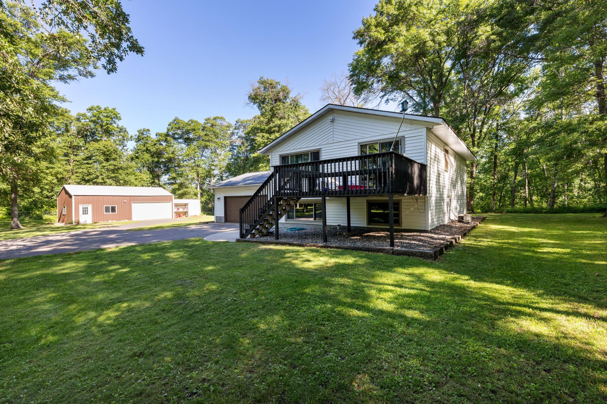 1990 single family home for sale at 16046 Woodrow Road in Brainerd, MN — 4 bed, 2 bath (photo 3 of 15)