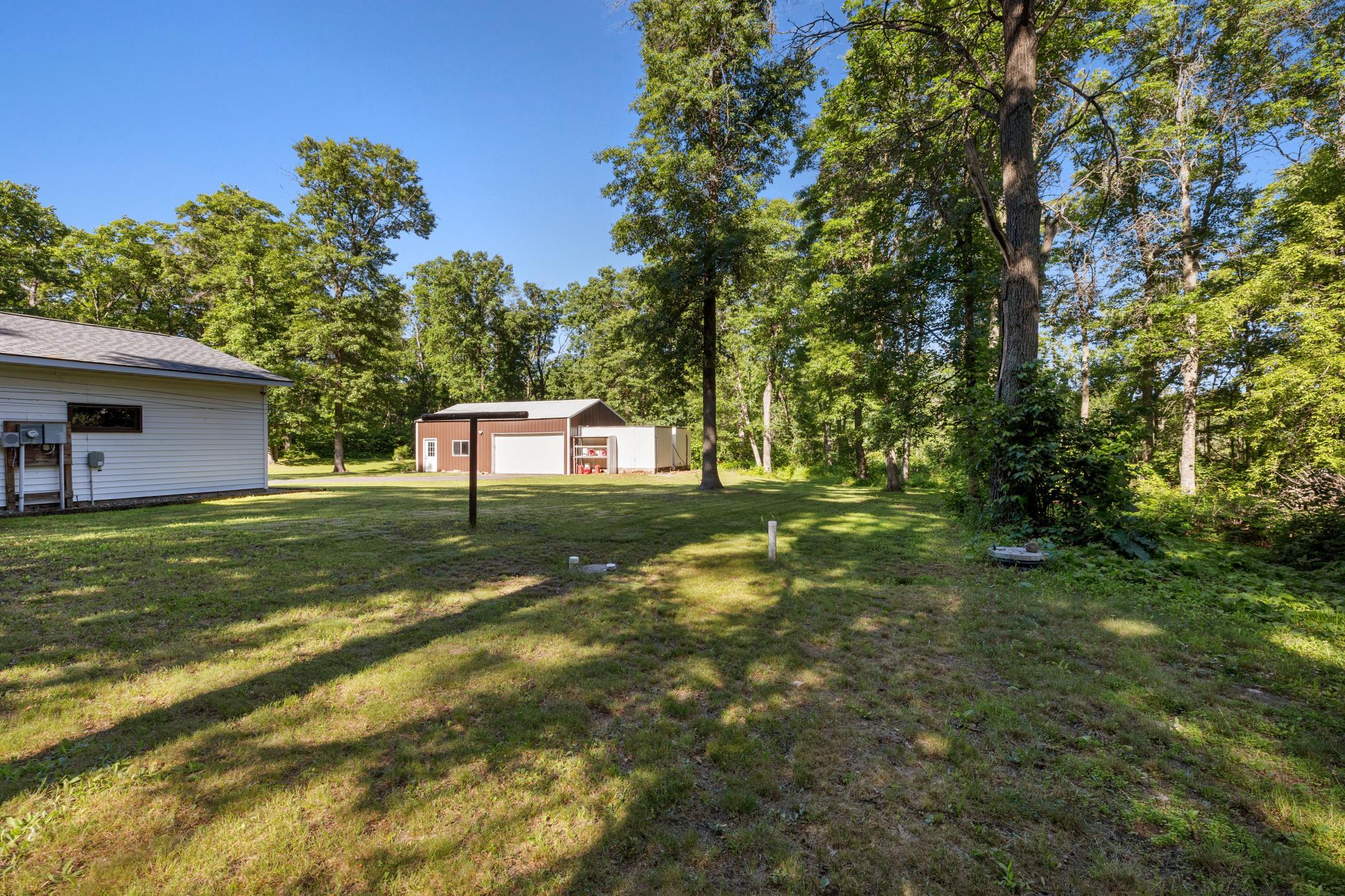 1990 single family home for sale at 16046 Woodrow Road in Brainerd, MN — 4 bed, 2 bath (photo 8 of 15)