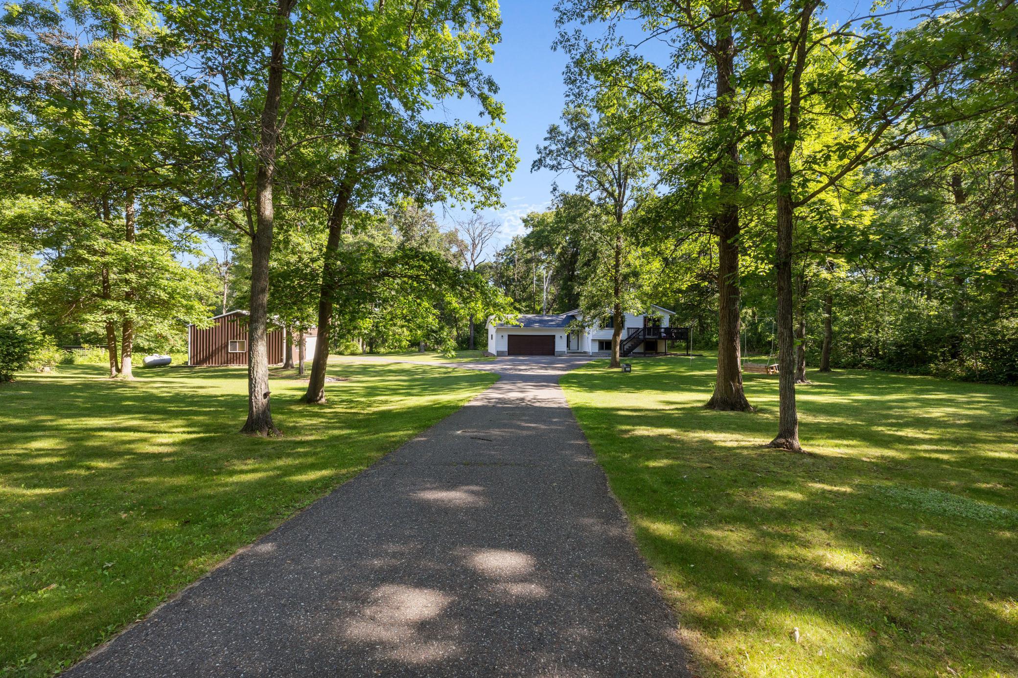 1990 single family home for sale at 16046 Woodrow Road in Brainerd, MN — 4 bed, 2 bath (photo 9 of 15)