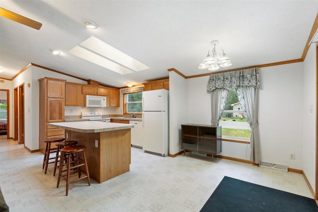 2003 single family home for sale at 602 Winona Avenue in Ironton, MN — 2 bed, 2 bath (photo 5 of 28)