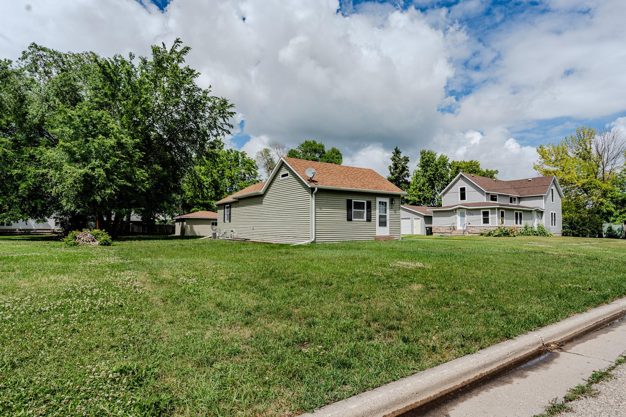 212 3rd N Street, Casselton ND 58012 - Photo 2 of 27