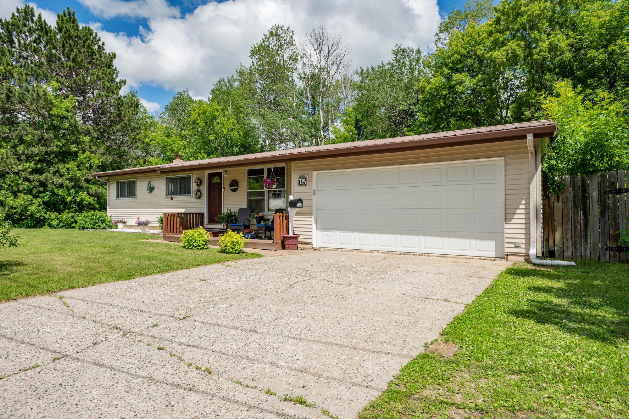 715 Allen Drive, Grand Rapids MN 55744 - Photo 4 of 37