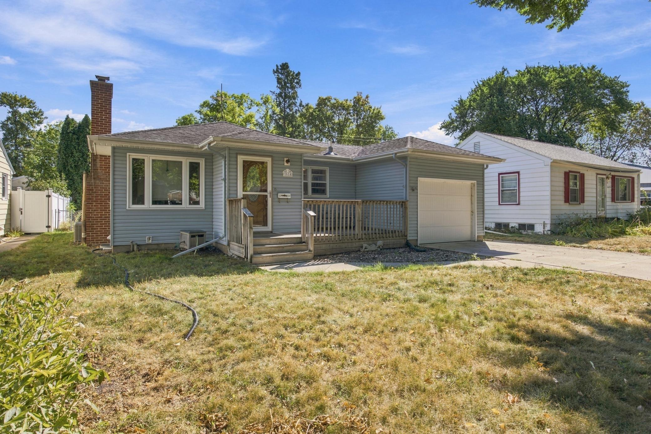 1614 6th Street S, Fargo, ND