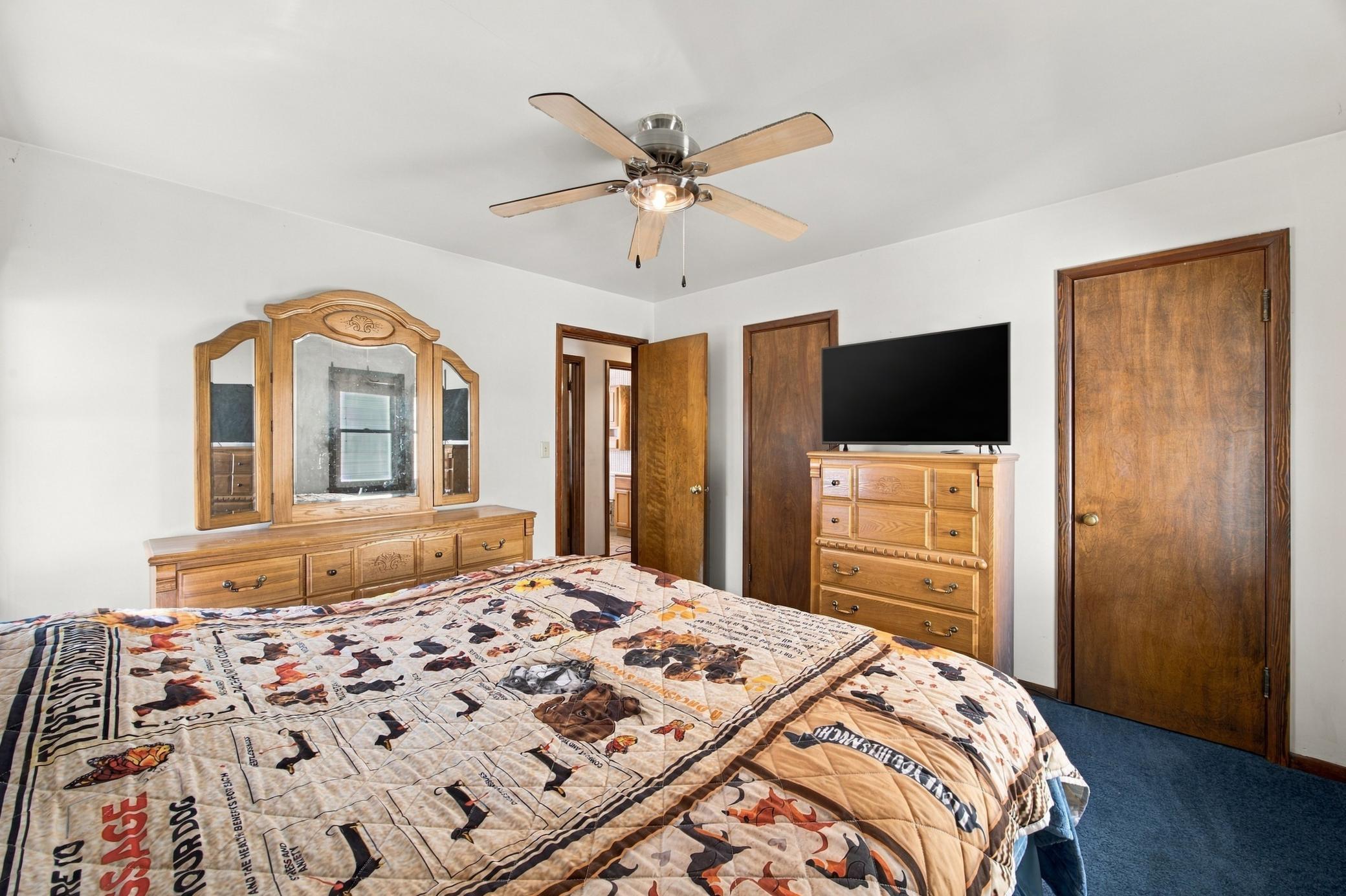 1951 single family home for sale at 1614 6th Street S in Fargo, ND — 3 bed, 2 bath (photo 12 of 35)