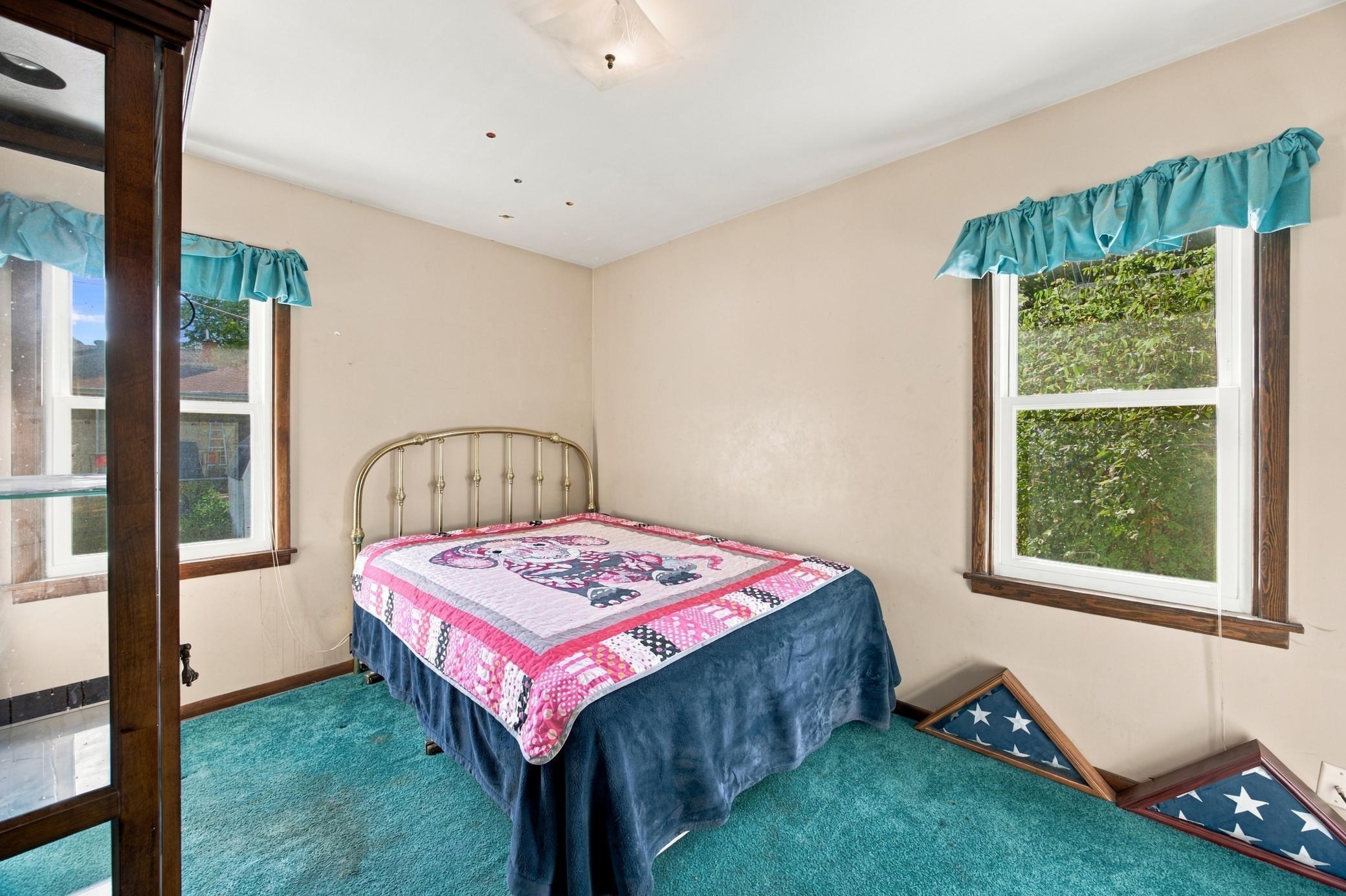 1951 single family home for sale at 1614 6th Street S in Fargo, ND — 3 bed, 2 bath (photo 13 of 35)