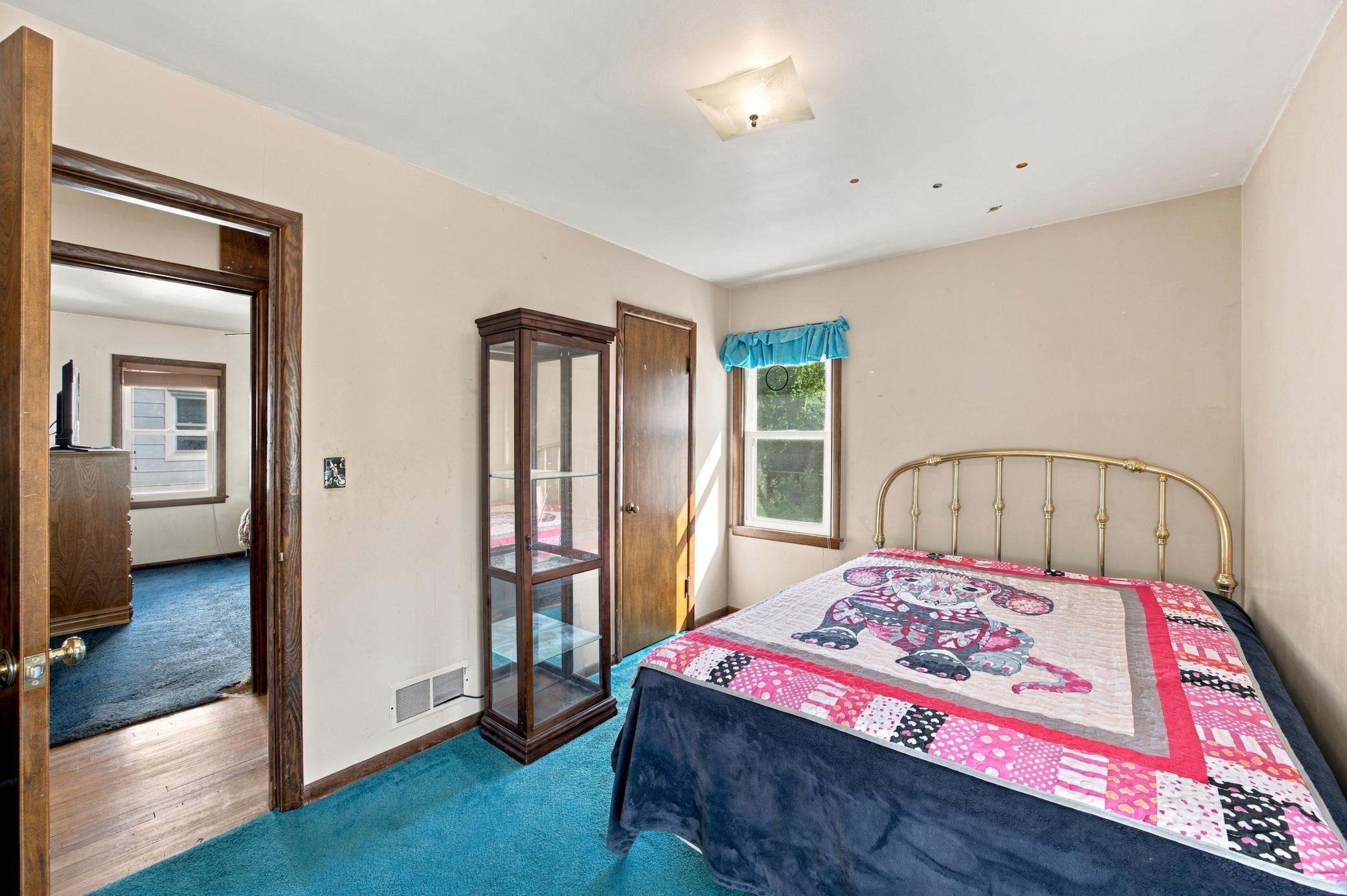 1951 single family home for sale at 1614 6th Street S in Fargo, ND — 3 bed, 2 bath (photo 14 of 35)