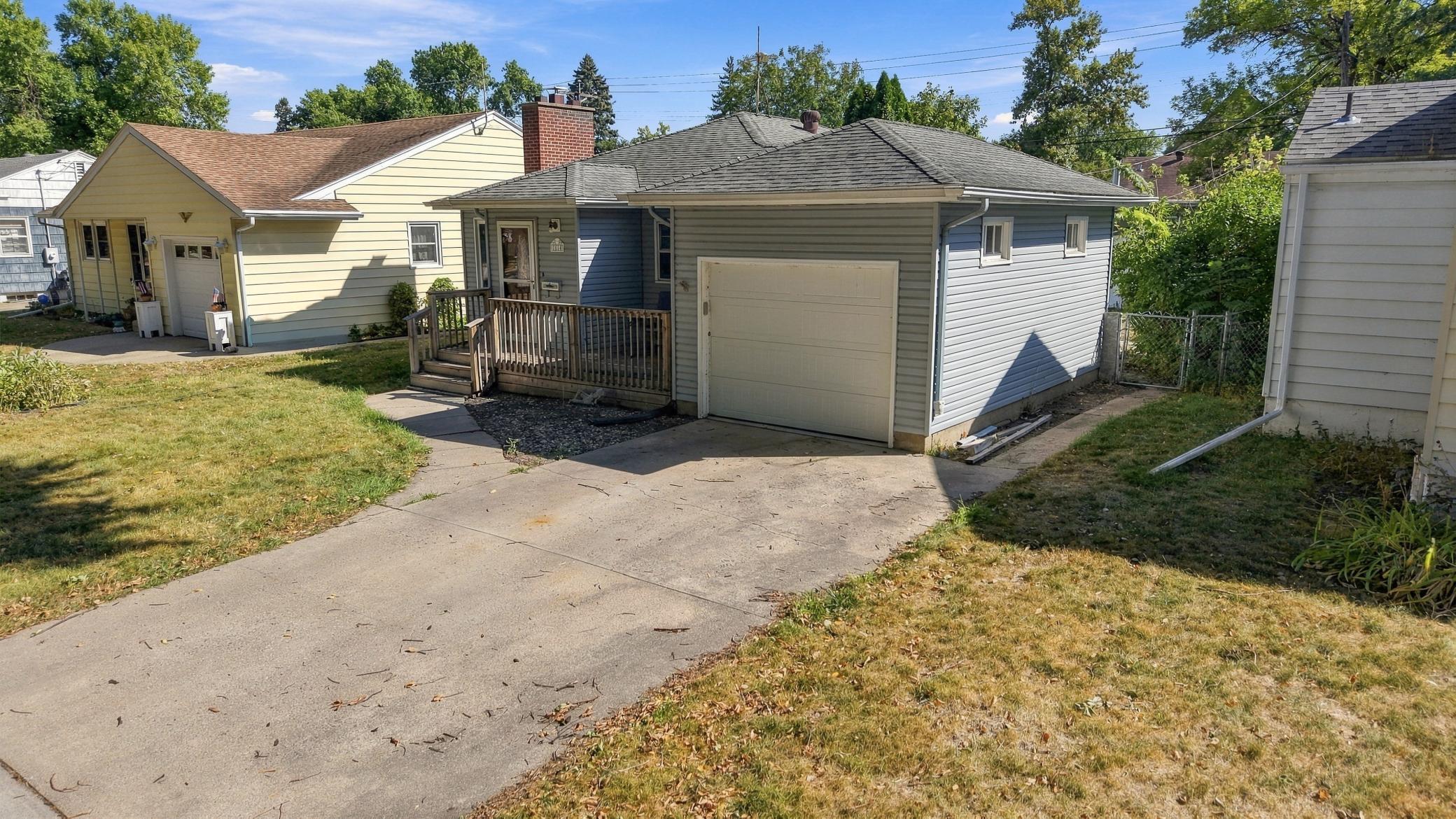 1951 single family home for sale at 1614 6th Street S in Fargo, ND — 3 bed, 2 bath (photo 27 of 35)