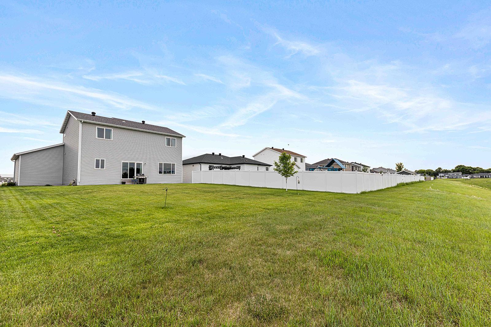 6363 S 54th S Avenue, Fargo ND 58104 - Photo 5 of 53