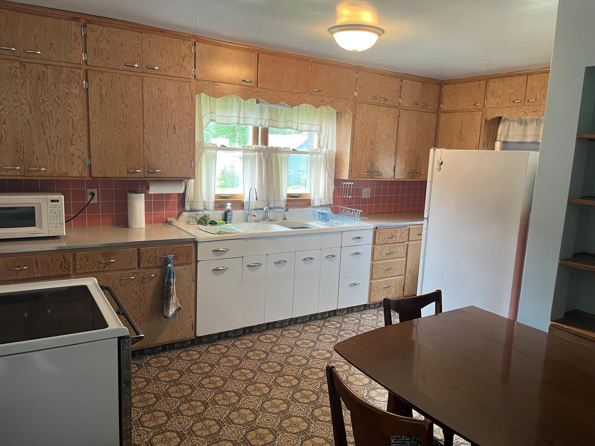 408 1st Avenue SW, Hankinson ND 58041 - Photo 14 of 46