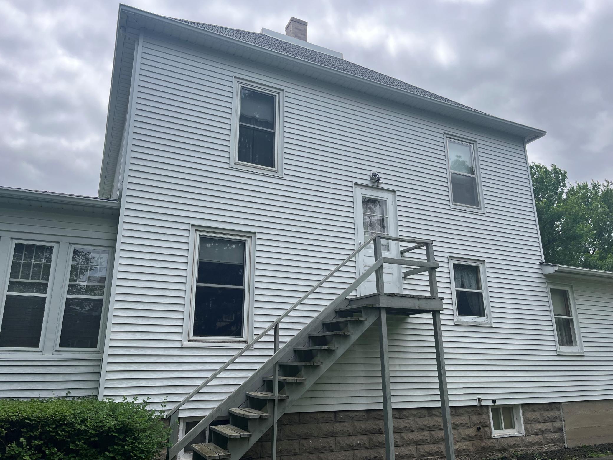 408 1st Avenue SW, Hankinson ND 58041 - Photo 4 of 46