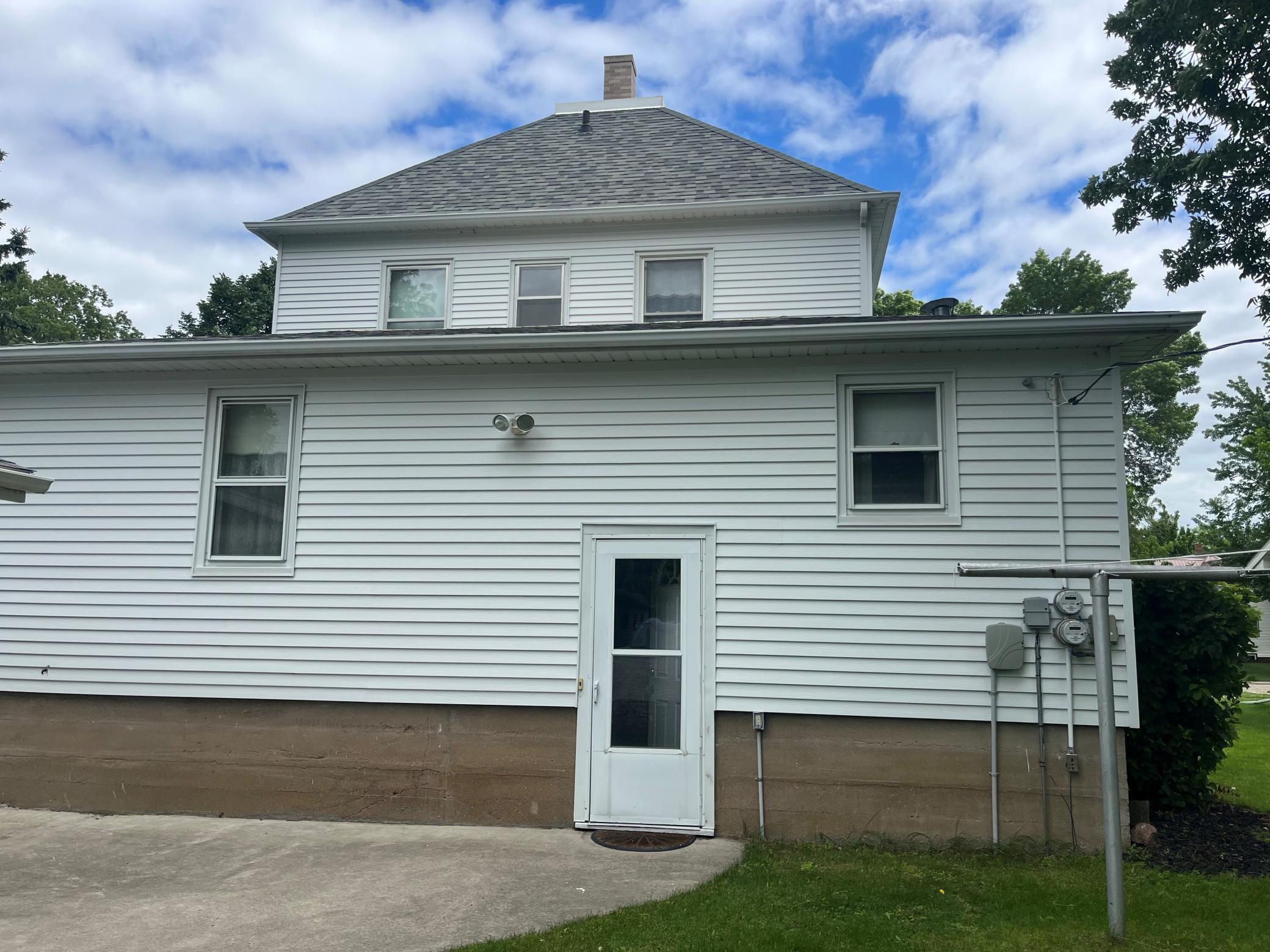 408 1st Avenue SW, Hankinson ND 58041 - Photo 6 of 46