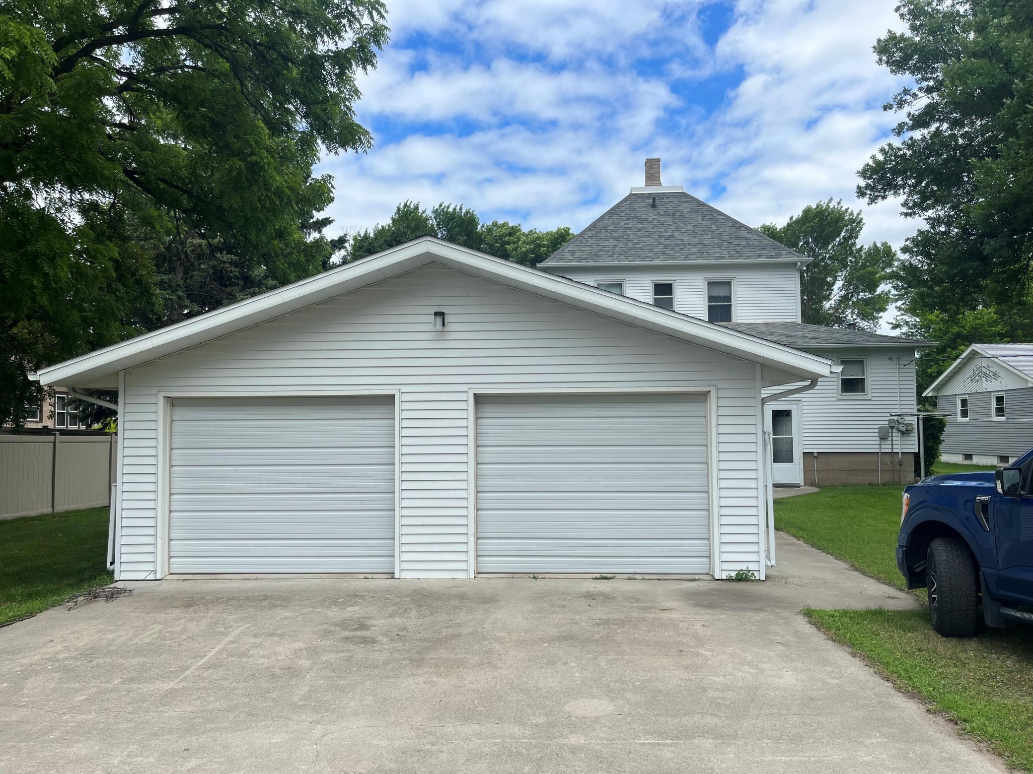 408 1st Avenue SW, Hankinson ND 58041 - Photo 8 of 46