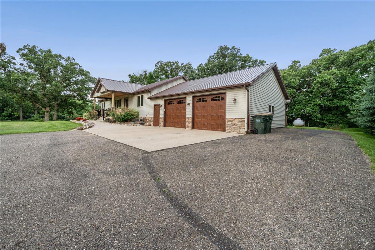 4700 Rural Oaks Drive SE, Alexandria MN 56308 - Photo 7 of 78
