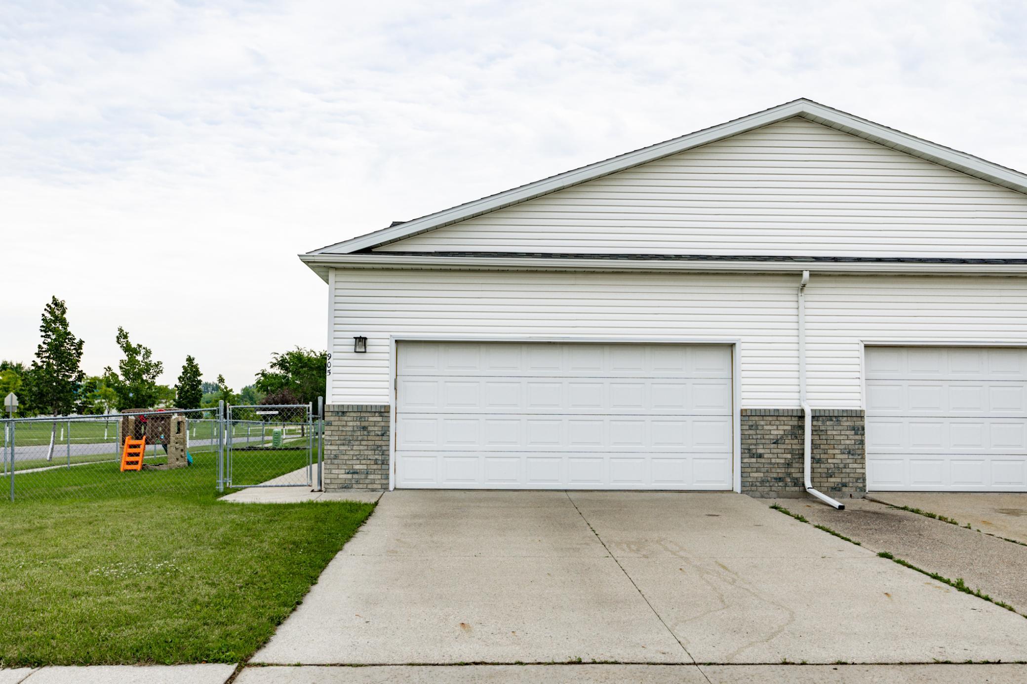 905 11th Street W, West Fargo ND 58078 - Photo 2 of 35