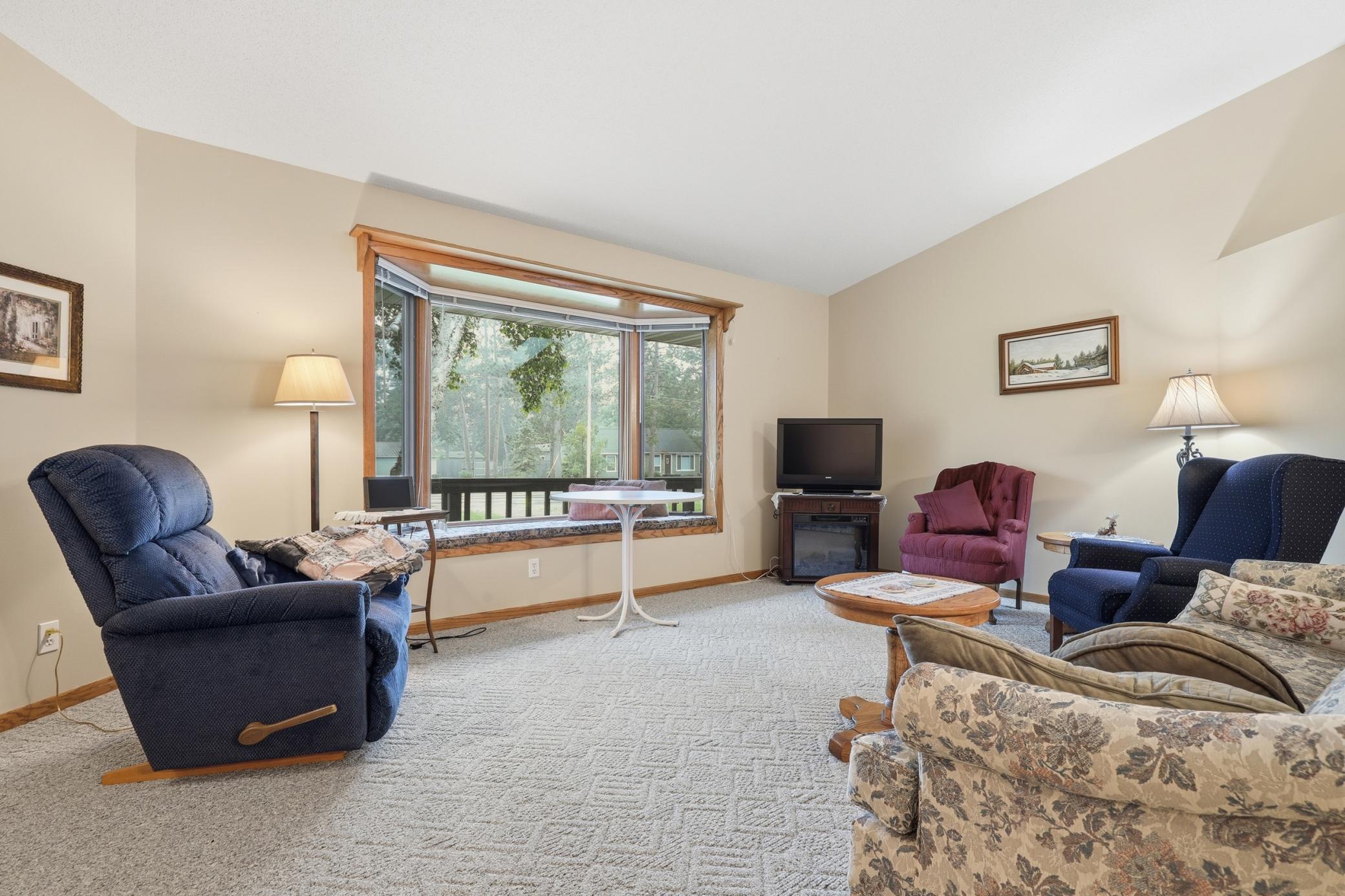 319 1st Street NW, Menahga MN 56464 - Photo 5 of 32