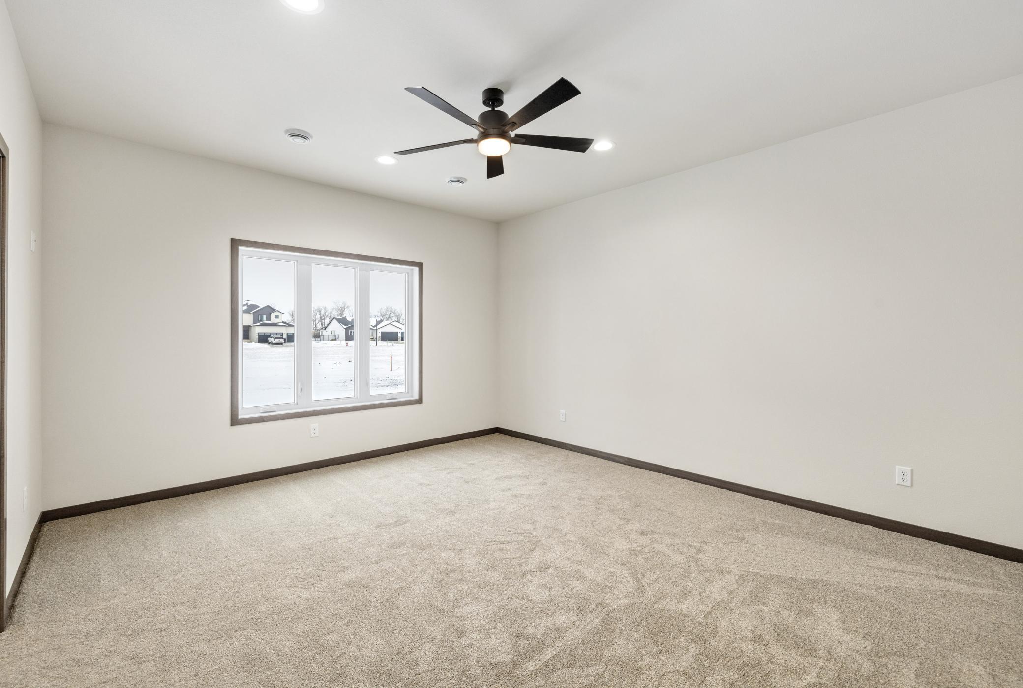 927 Maple Street, Kindred ND 58051 - Photo 18 of 21