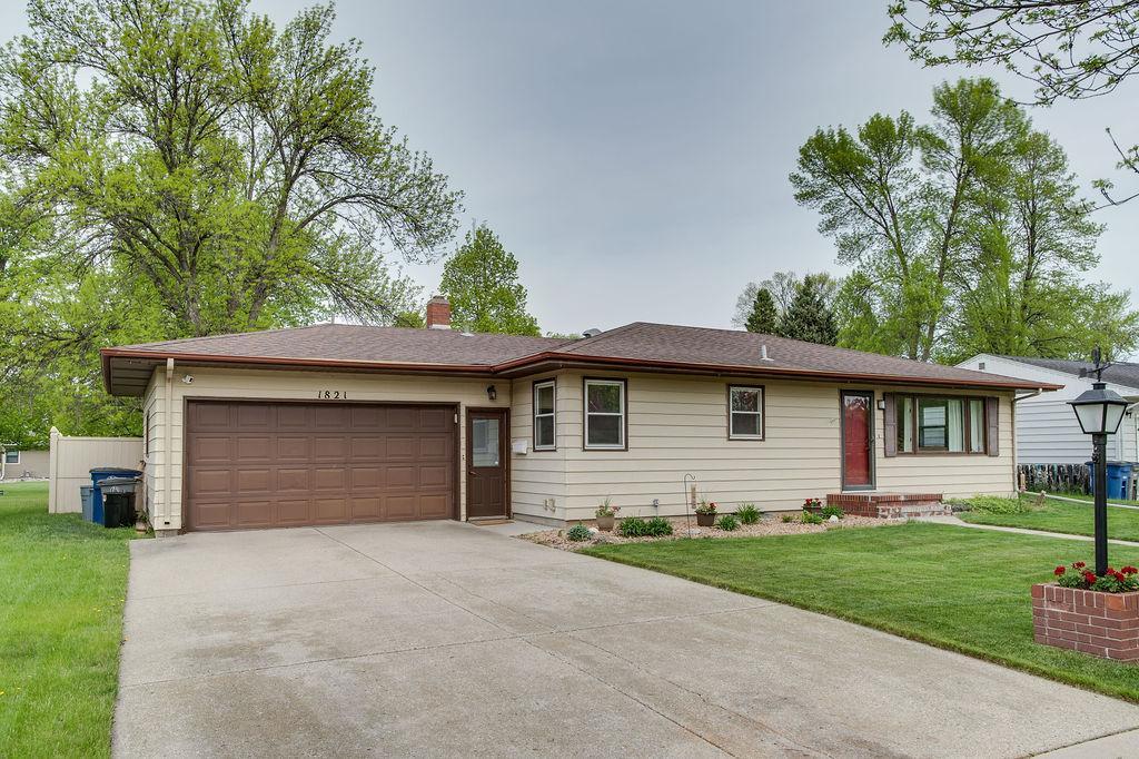 1821 16th S Street, Moorhead MN 56560 - Photo 3 of 42