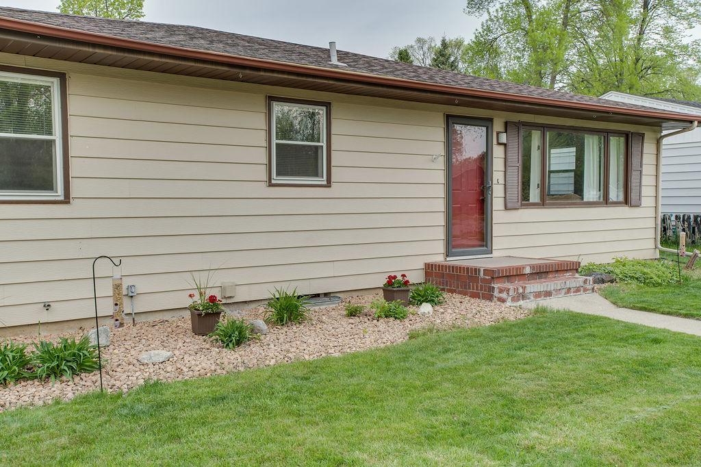 1821 16th S Street, Moorhead MN 56560 - Photo 5 of 42