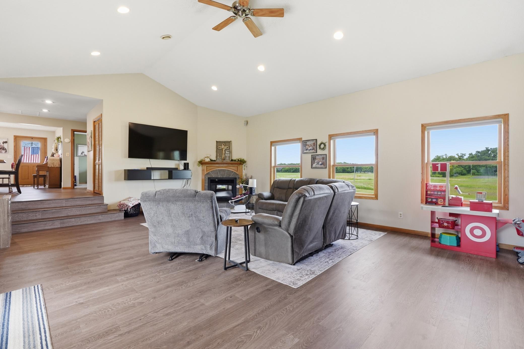 512 State Street, Oslo MN 56744 - Photo 4 of 28