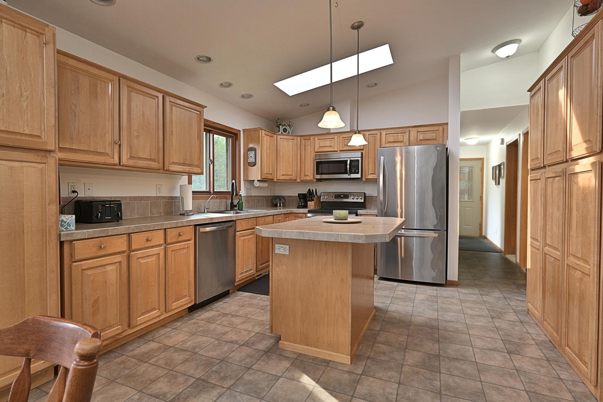 2006 single family home for sale at 20206 Timberlodge Road in Warba, MN — 4 bed, 3 bath (photo 10 of 43)