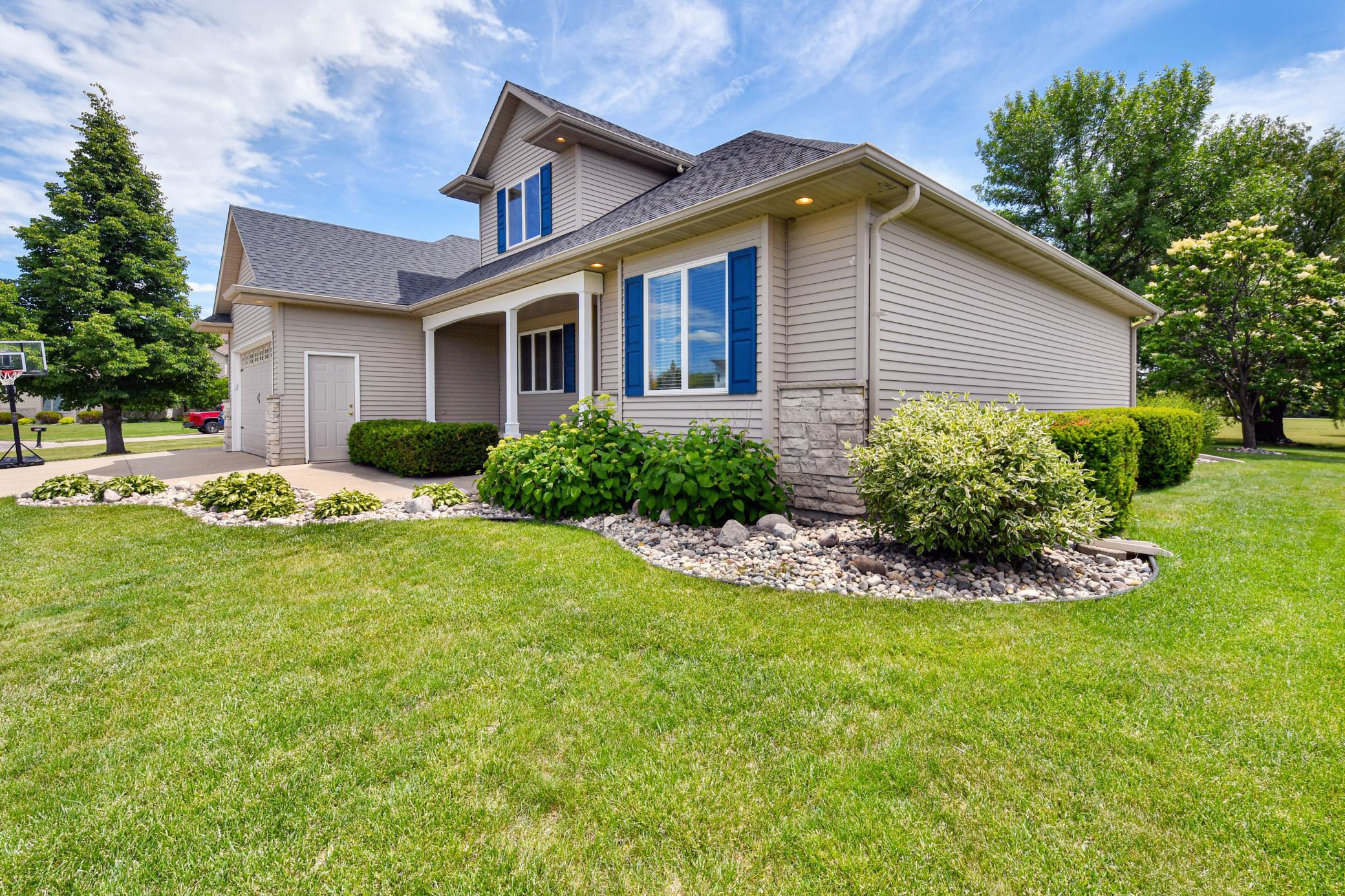 309 43rd S Avenue, Moorhead MN 56560 - Photo 3 of 102